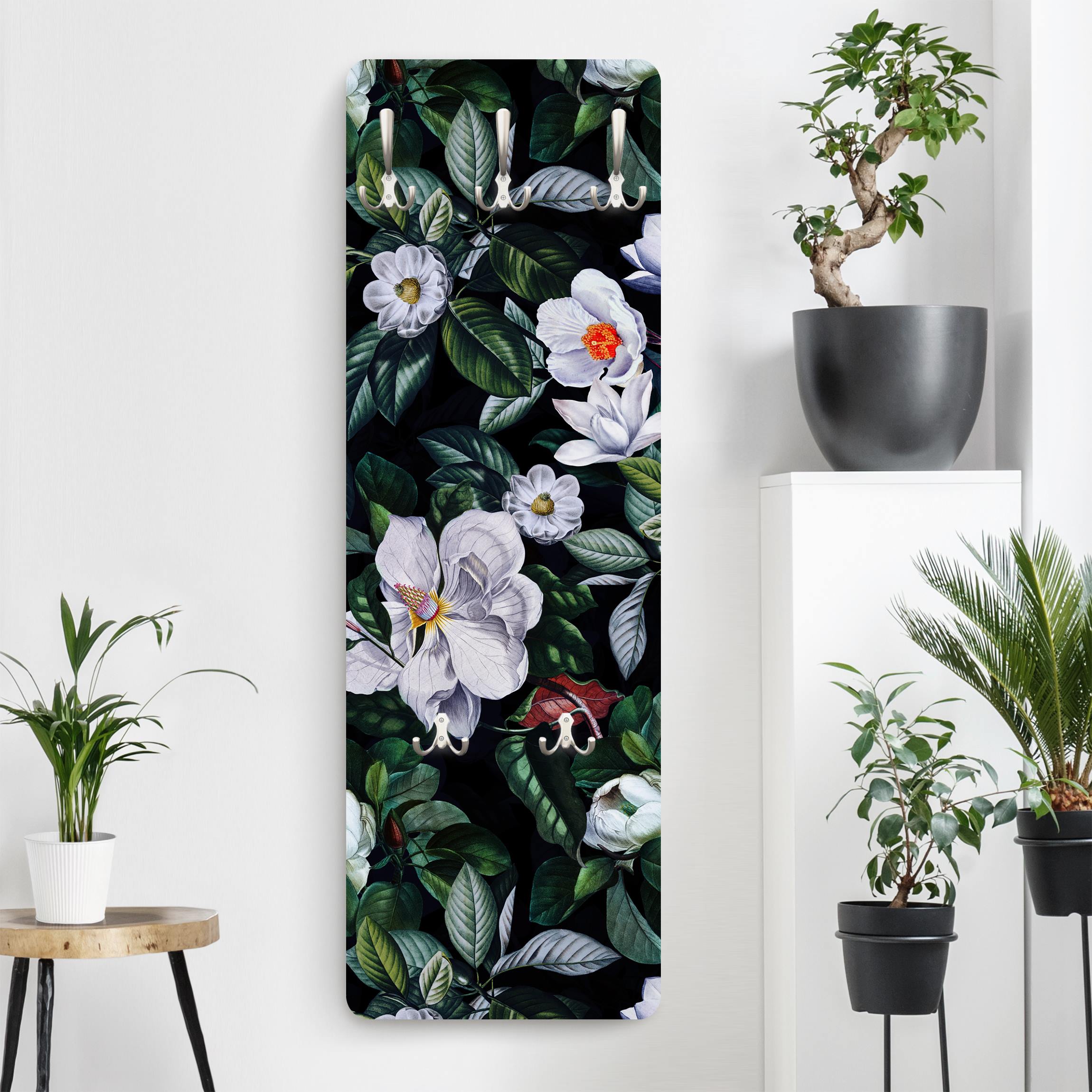 Wandgarderobe Tropische Nacht mit weißen Blumen