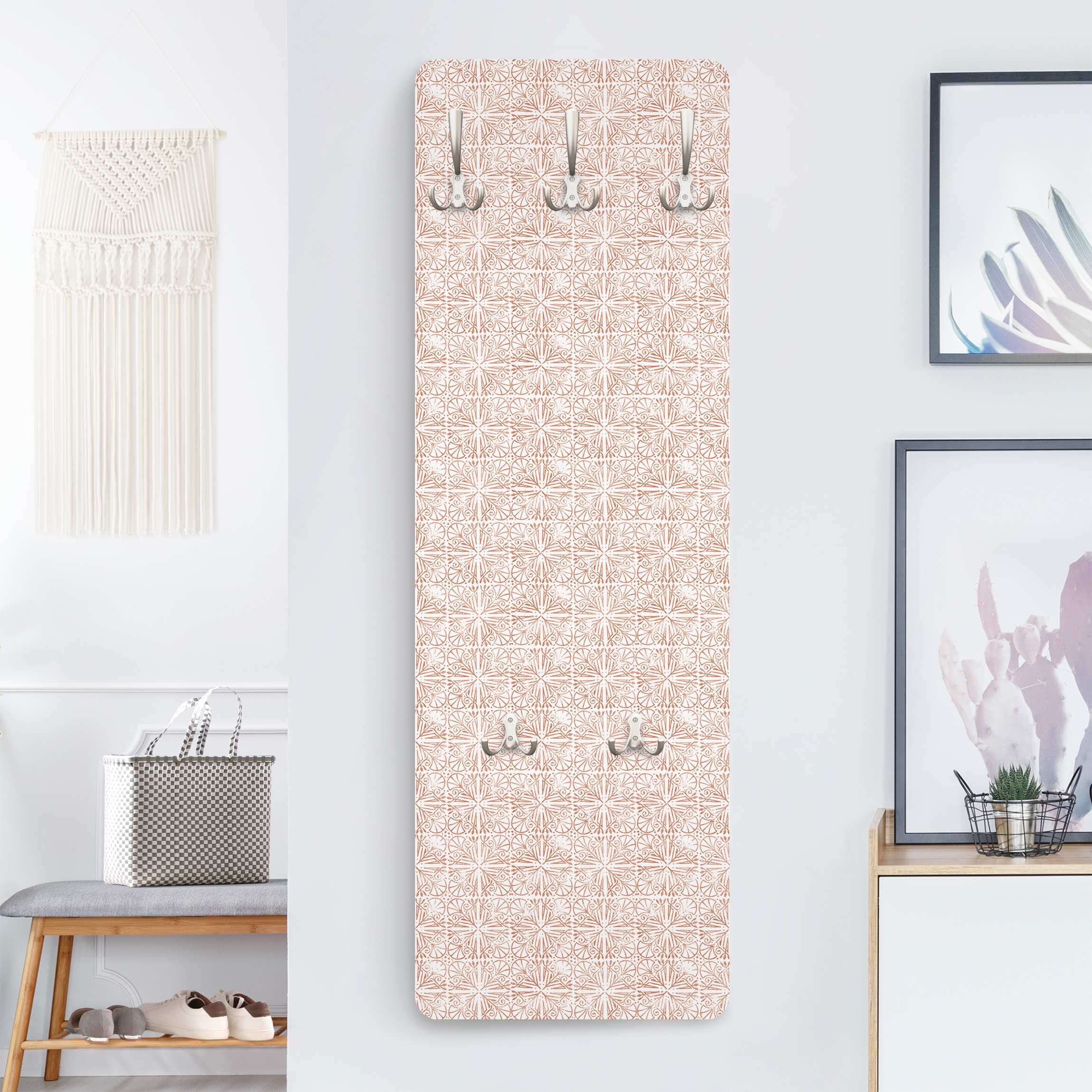 Wandgarderobe Holzpaneel Vintage Muster Filigranes Art Deco