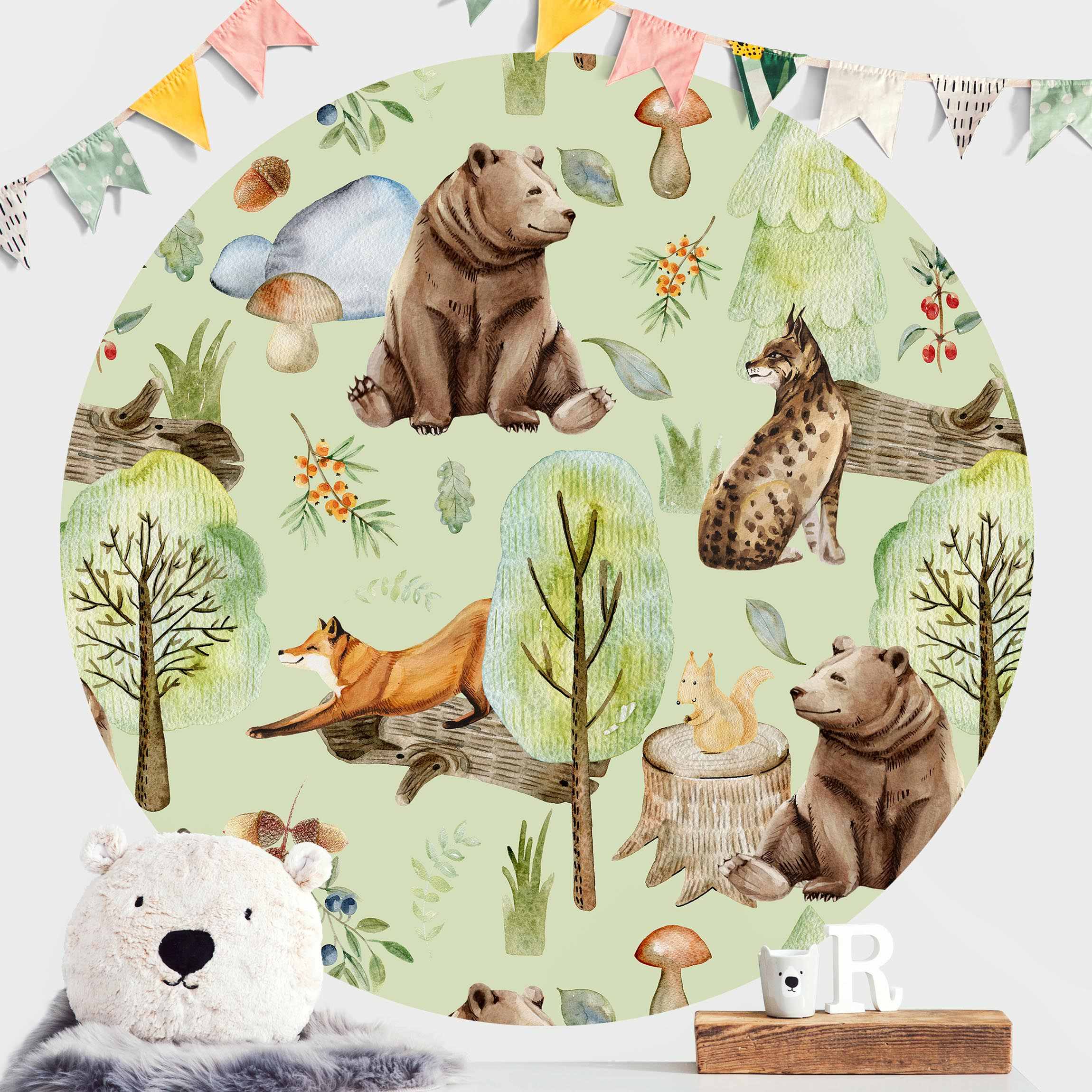 Runde Mustertapete selbstklebend Waldfreunde Bär mit Eichhörnchen