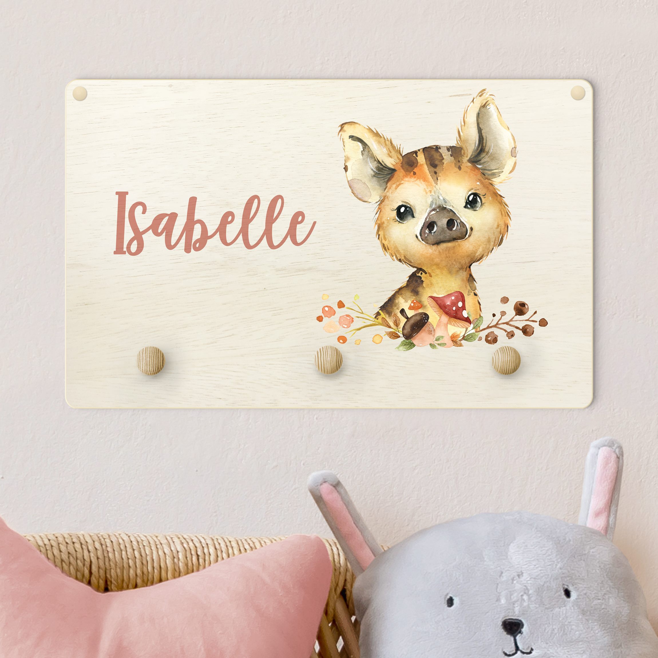 Kindergarderobe Holz mit Namen Waldtier Wildschweinbaby mit Wunschname