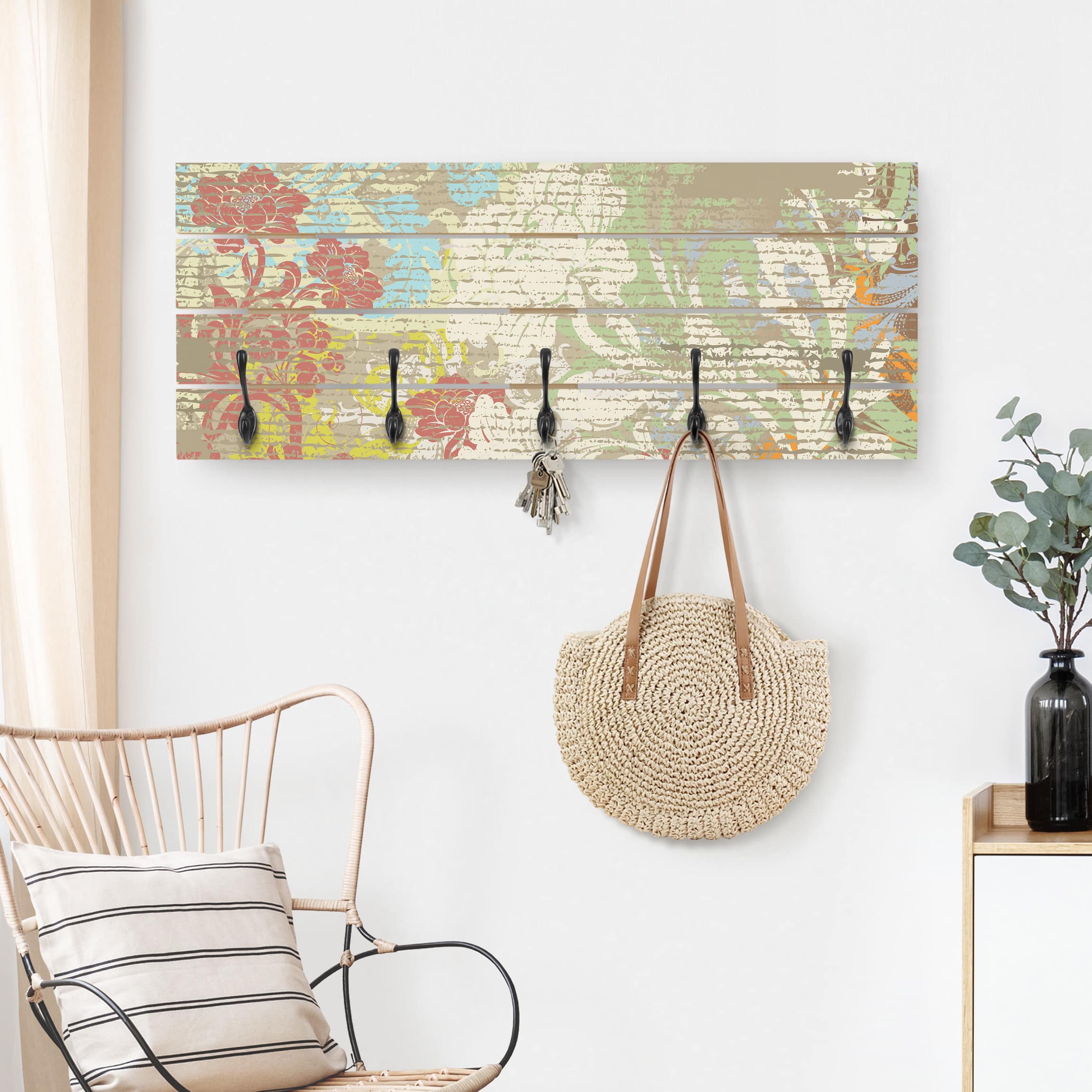 Wandgarderobe Holzpalette Blüten vergangener Zeit