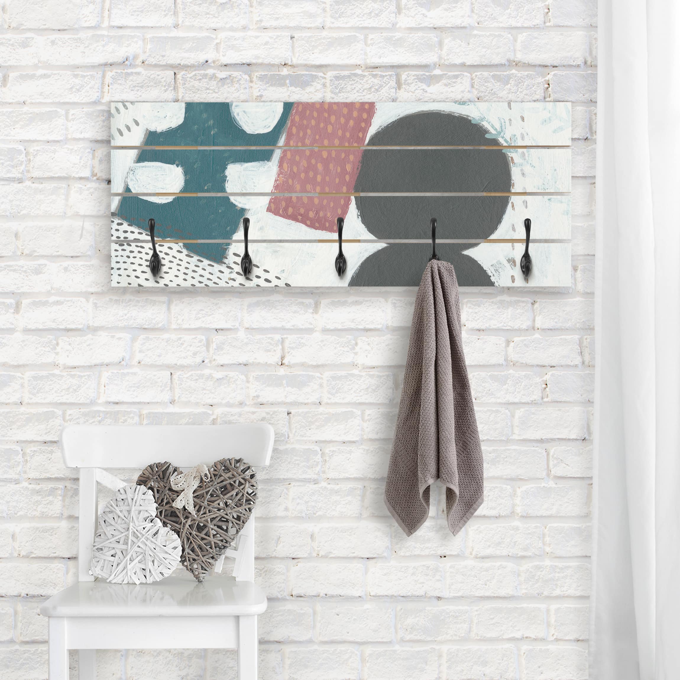 Wandgarderobe Holzpalette Karneval der Formen in Petrol I