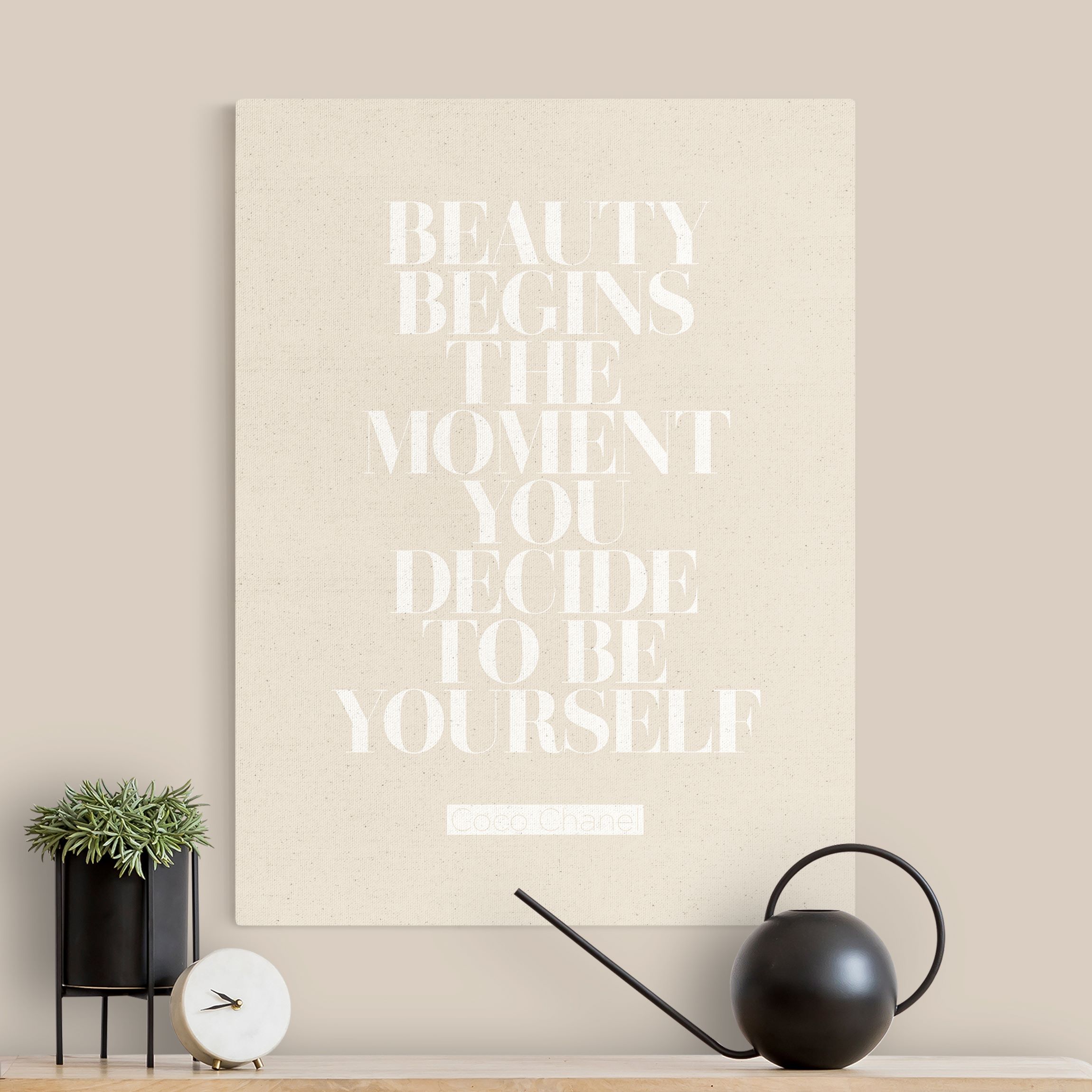 Leinwandbild auf Naturcanvas Weißes Zitat - Be yourself Coco Chanel