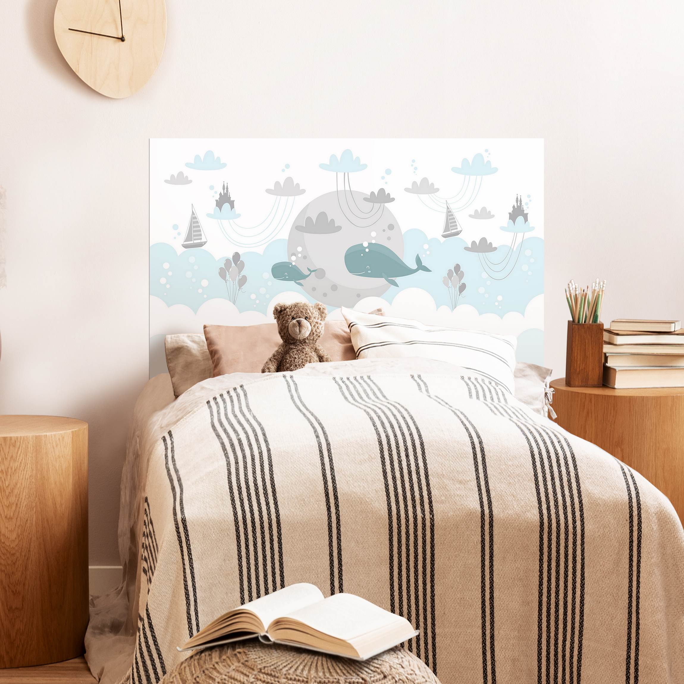 Kopfteil Bett Wolken mit Wal und Schloss