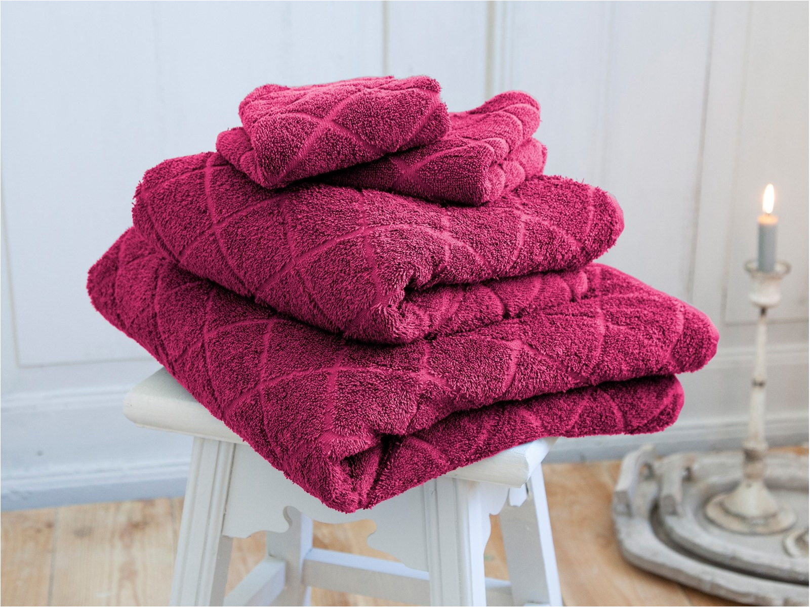 Handtuch-Set Bio-Baumwolle Frottee 4-teilig Raute fliederbeere 2 Gästehandtücher, 1 Handtuch und 1 Badetuch