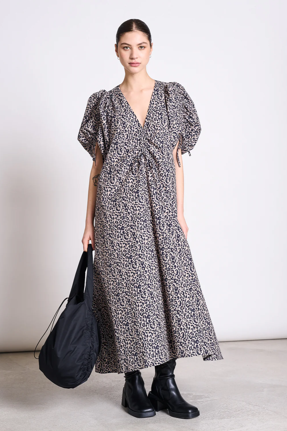 JAN 'N JUNE Damen vegan Maxikleid Dans Leo Print