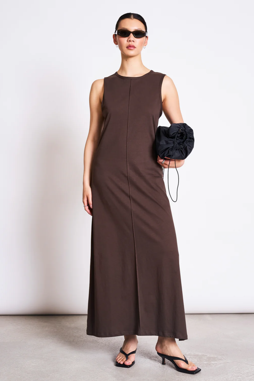 JAN 'N JUNE Damen vegan Ã„rmelloses Maxikleid Calia Schlammbraun