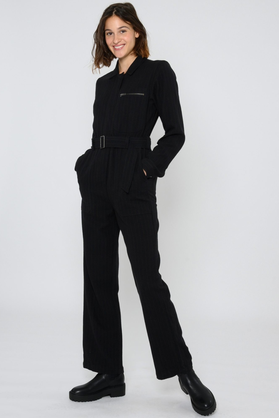 ThokkThokk Damen vegan Jumpsuit Nadelstreifen Schwarz