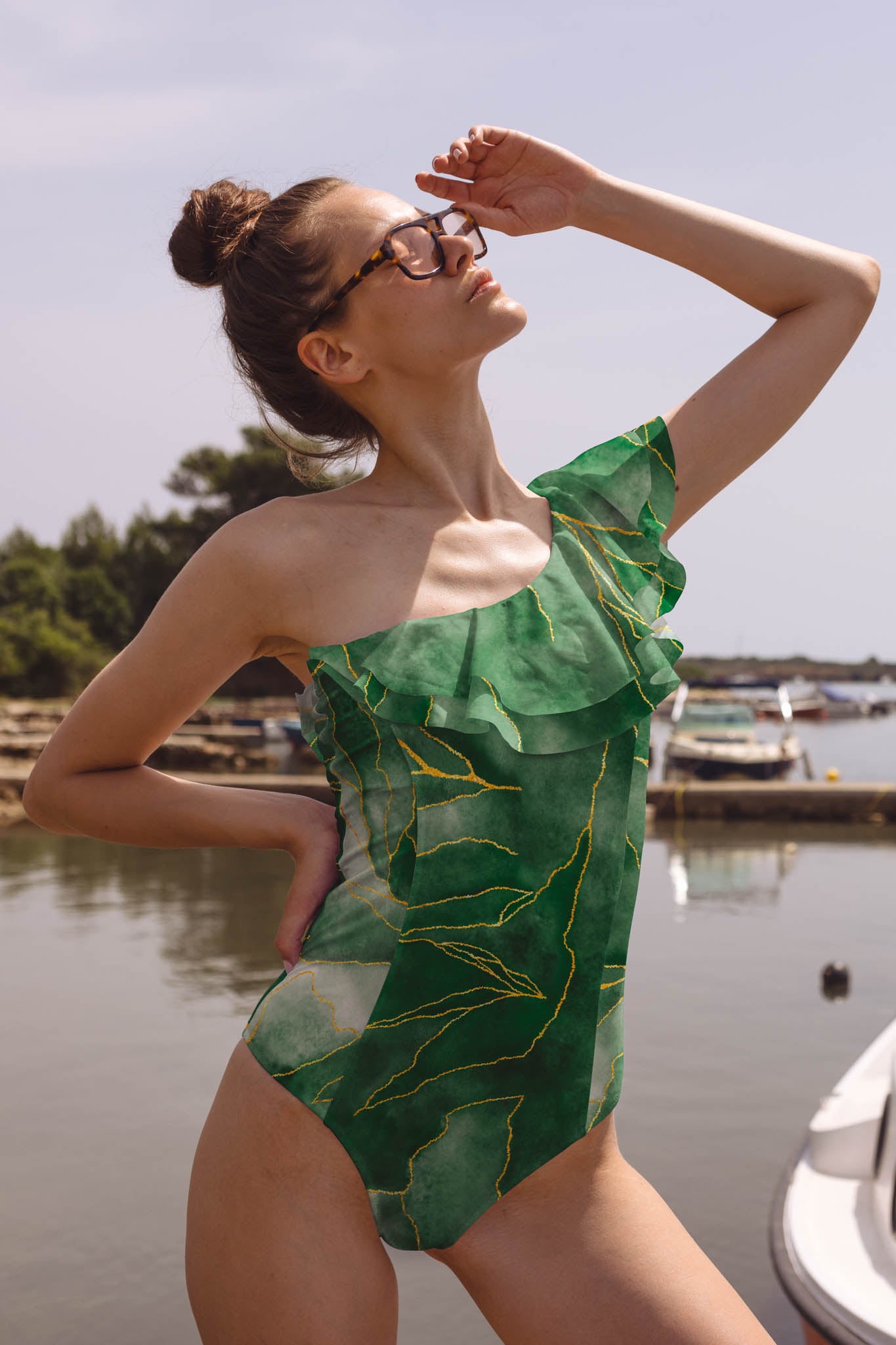 Averie Damen vegan Badeanzug Ruffled One-Piece Jade Gradient Print GrÃ¼n