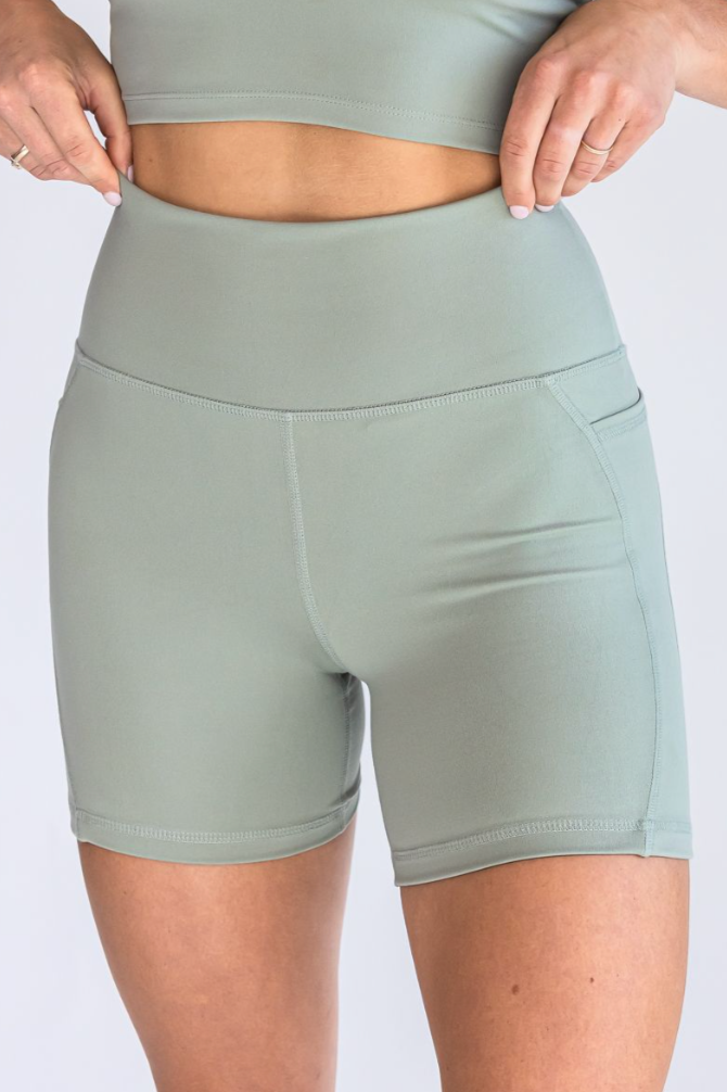 SEAAV Damen vegan Kurzer Biker 5'' Staubig Salbeigrün