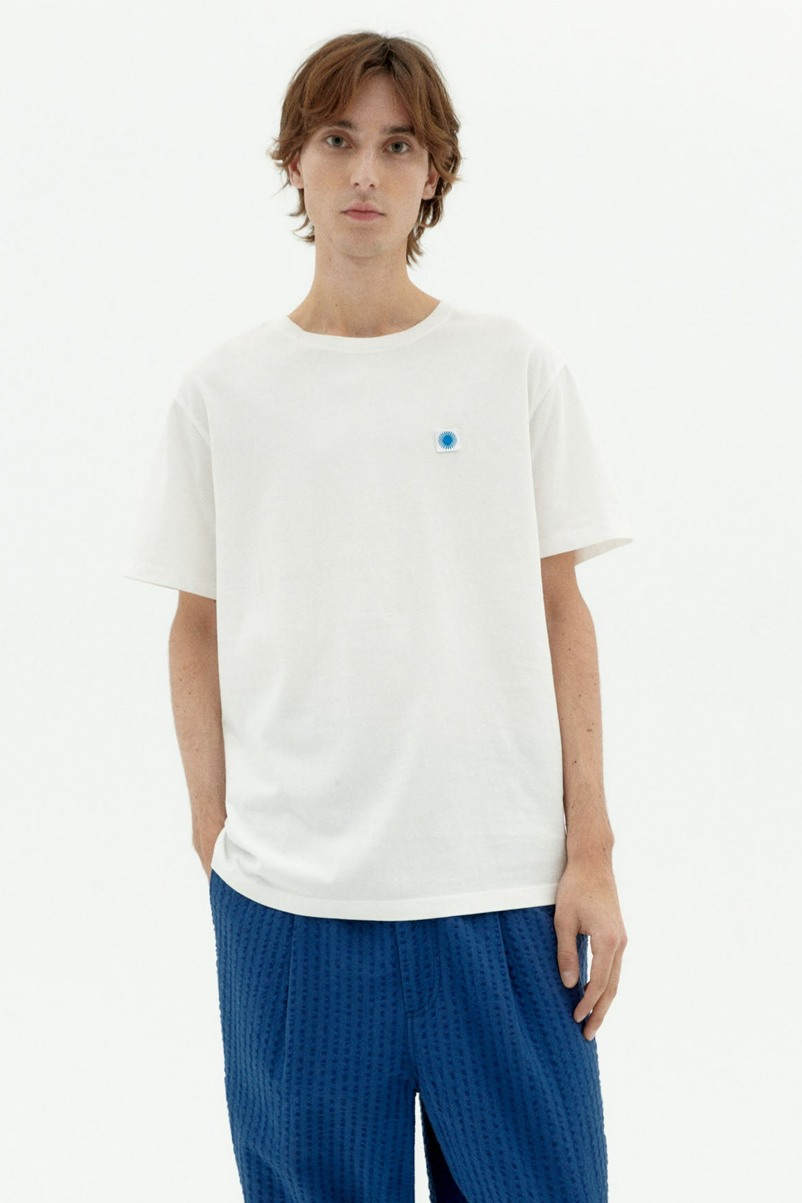Thinking MU Herren vegan T-Shirt Mit Blauer Sonne Rückseite Weiß