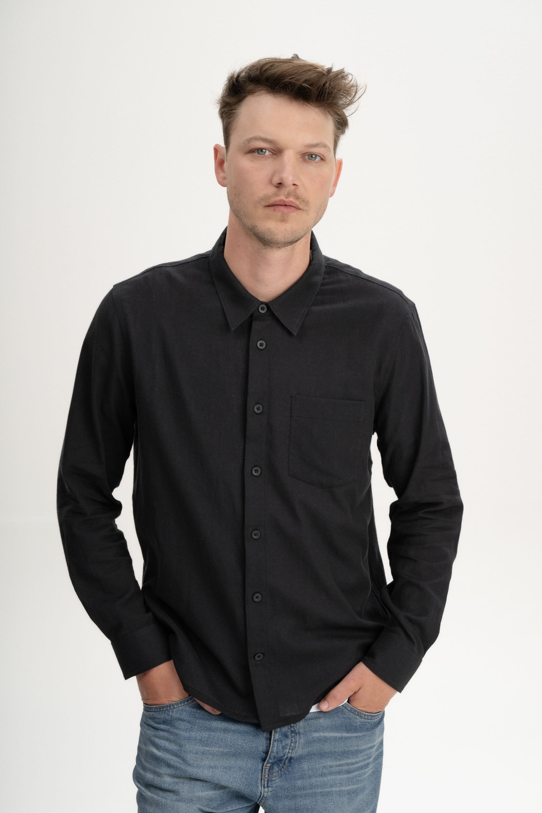 MELA Herren vegan Hemd Ishir Holzkohle Schwarz