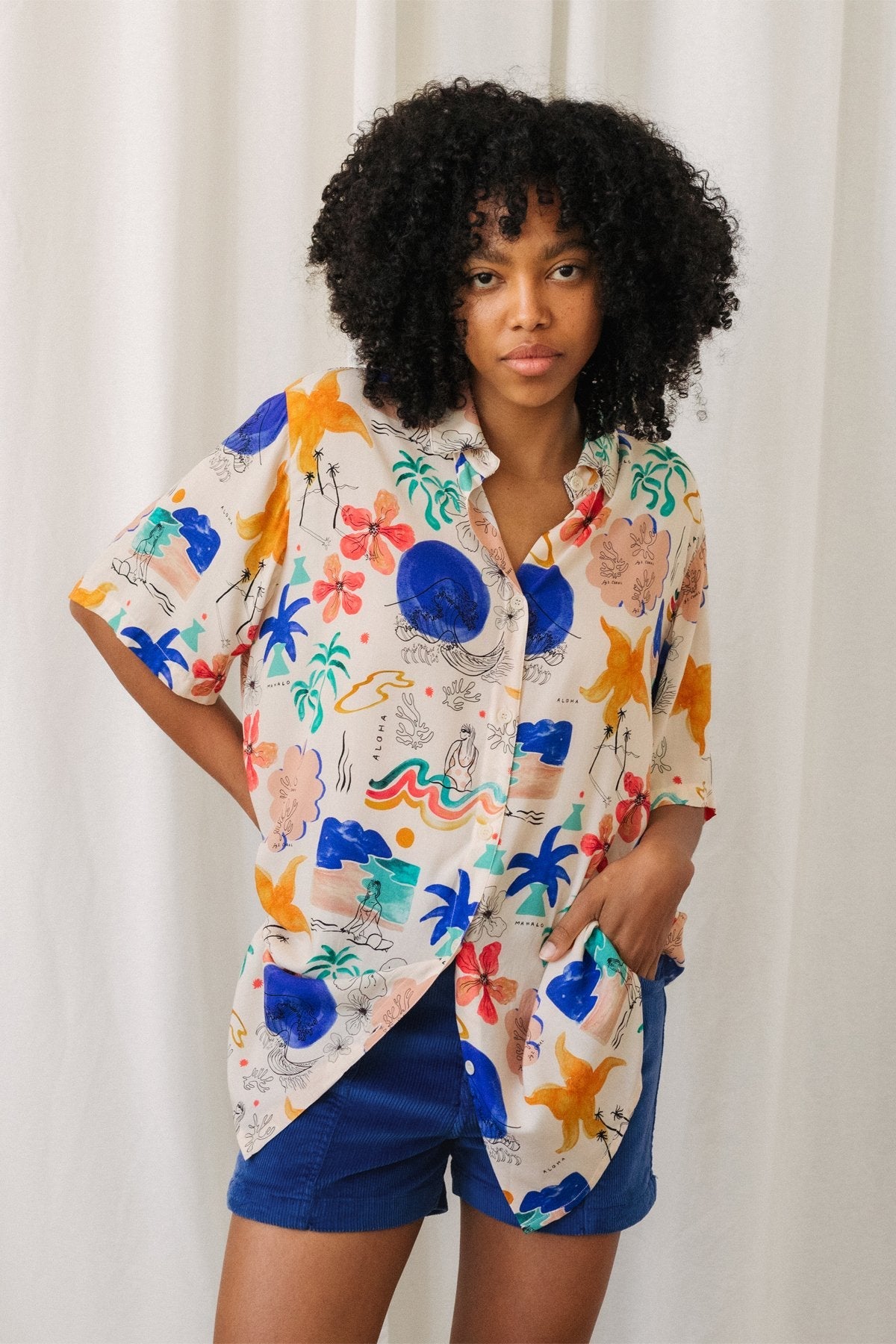 TWOTHIRDS Damen vegan Hemd Stora Herro Surf Abstract Print Mehrfarbig