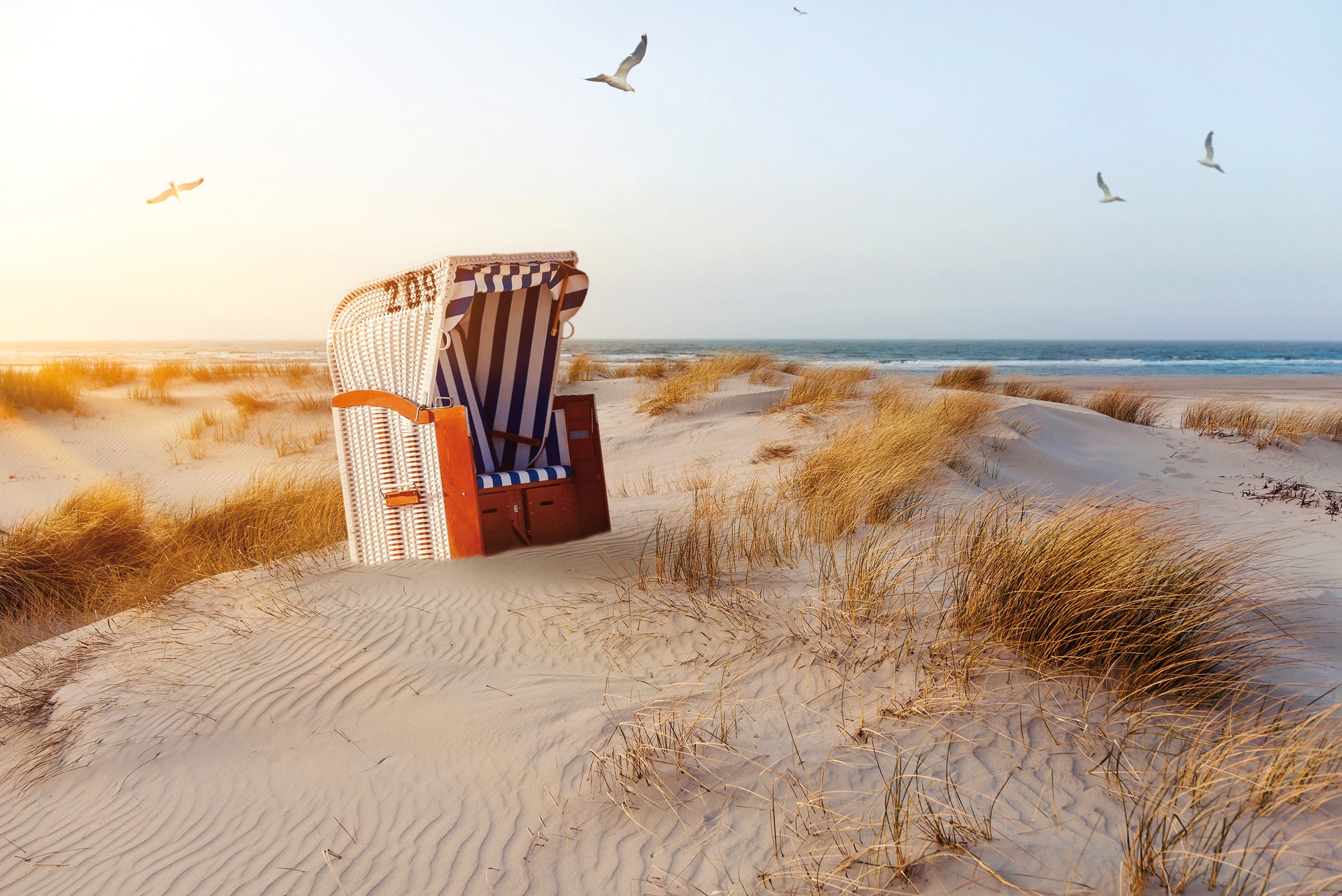 Bönninghoff Leinwandbild 'Wandbild STRANDKORB 60x90 cm – Leinwandbild Keilrahmen Deko modern' Landschaft Meer Meer Bilder Natur Strand Strandbilder 1 Stk. tlg. auf Keilrahmen gespannt