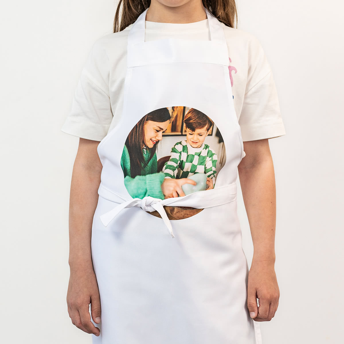 Personalisierte Kinderschürze bedrucken lassen | Farbe Weiss | Kochschürze für Kinder mit Foto oder Wunschtext selbst gestalten