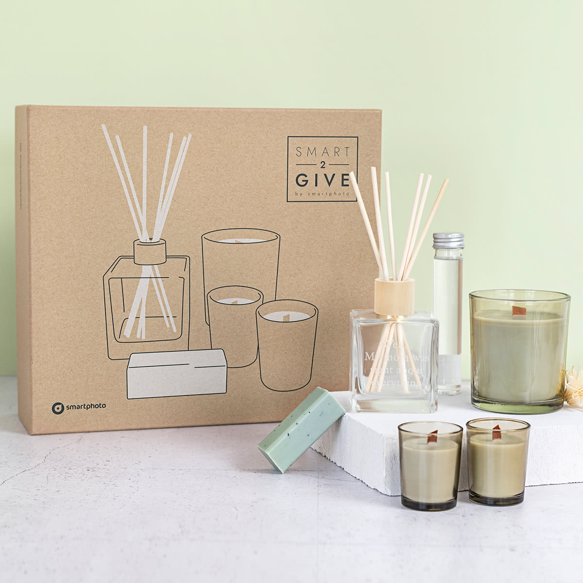 Wellness Geschenkset - Smart2Give mit Duftkerzen, Raumduft & Seife (Cotton Green)