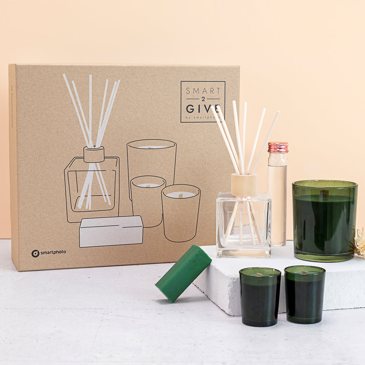 Wellness Geschenkset - Smart2Give mit Duftkerzen, Raumduft & Seife (Farbe Moosgrün, Fragrance Bergamotte, Olibanum & Rosa Pfeffer)