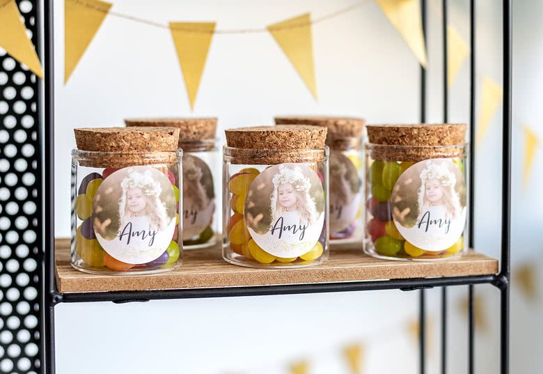 Mini-Glas personalisiert mit rundem Sticker - 12 Stk.
