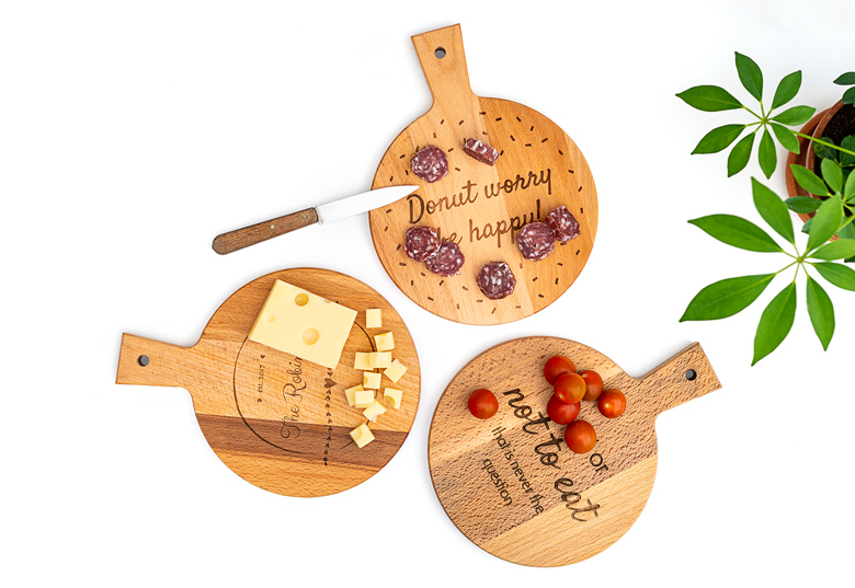 Schneidebrett mit Gravur aus Holz - Rund