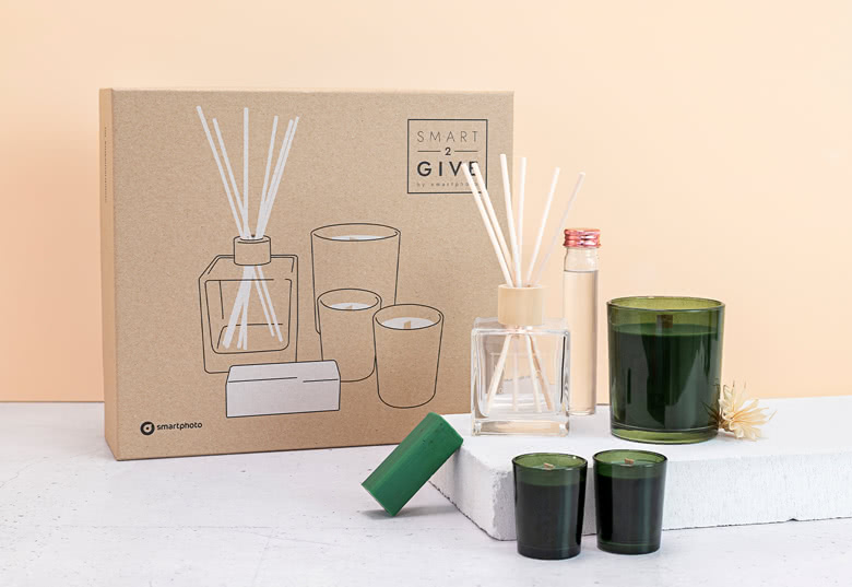 Wellness Geschenkset - Smart2Give mit Duftkerzen, Raumduft & Seife (Farbe Moosgrün, Fragrance Bergamotte, Olibanum & Rosa Pfeffer)