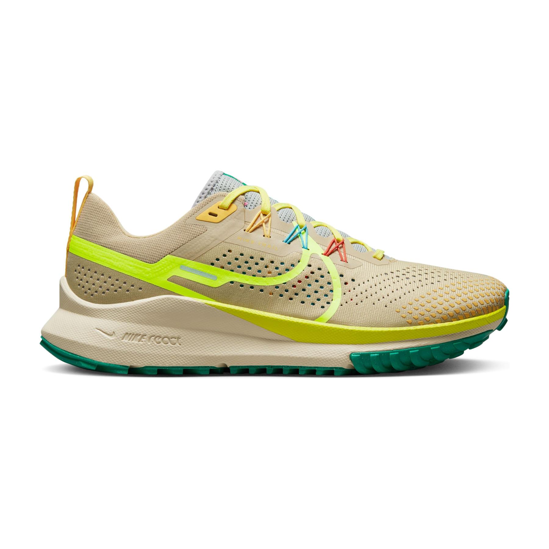 Schuhe von trail Nike React Pegasus Trail 4