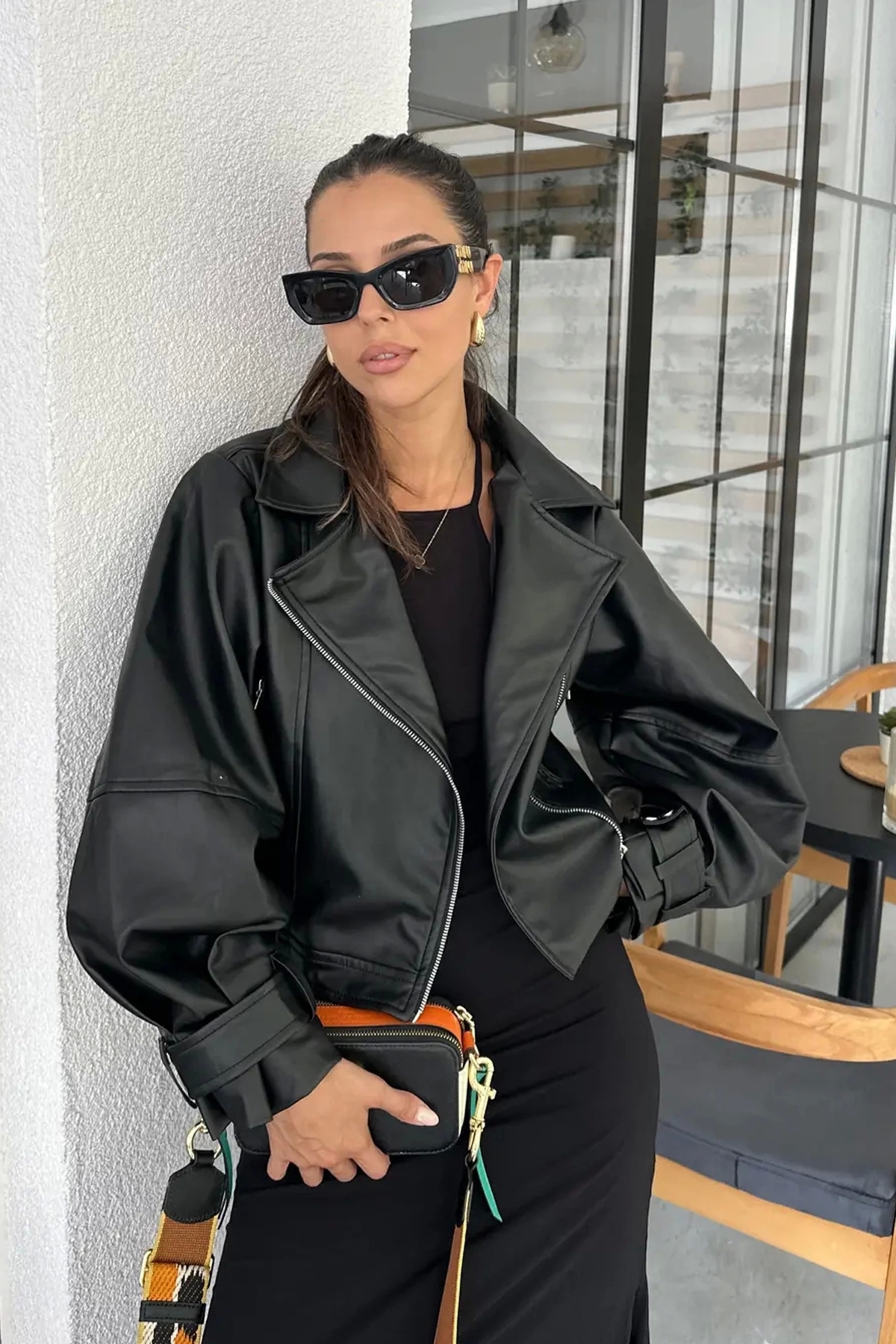 FREESTAR Schwarze Oversize-lederjacke für Damen - S