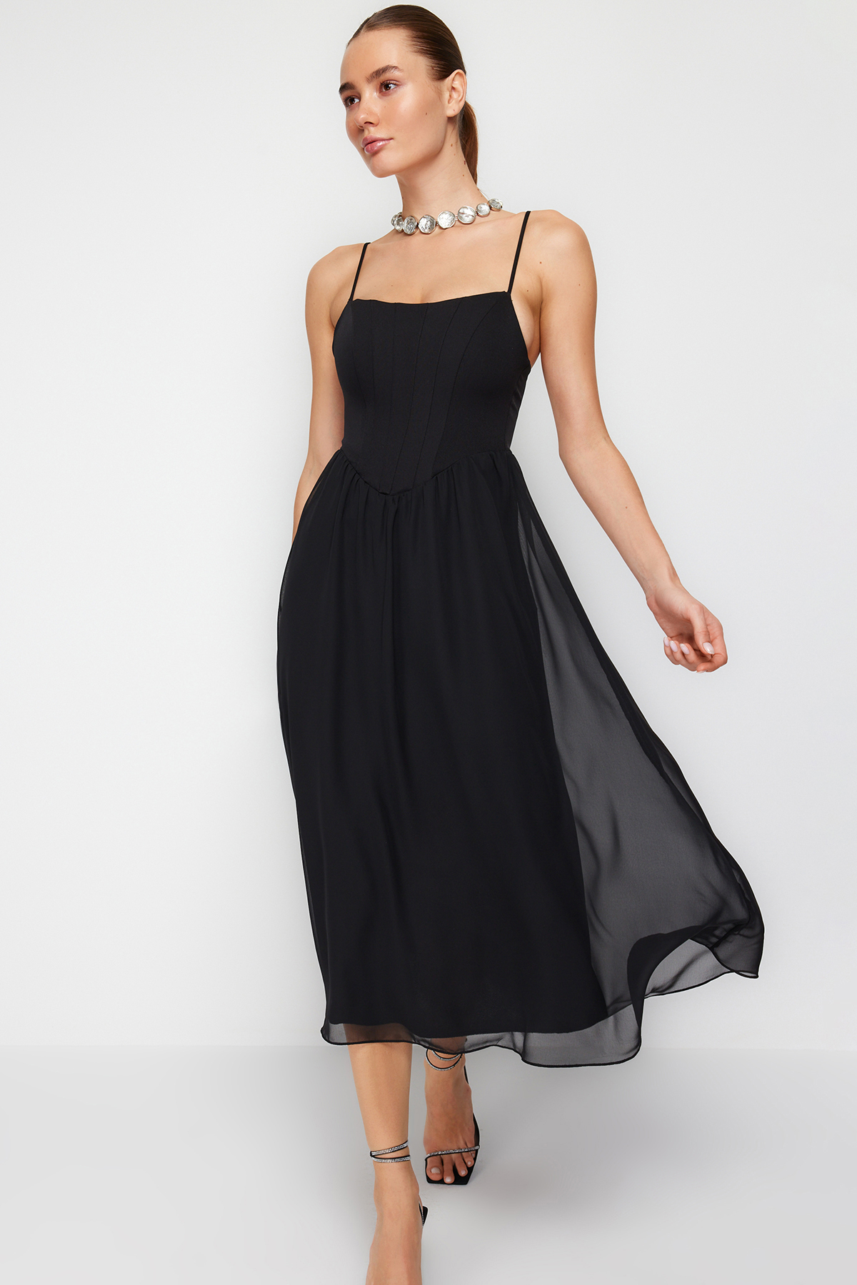 Trendyol Collection Schwarzes, Mit A-linie Gefüttertes, Detailliertes, Gewebtes Tüll-abendkleid, Elegantes Abendkleid Für Den Abschlussball für Damen - 42