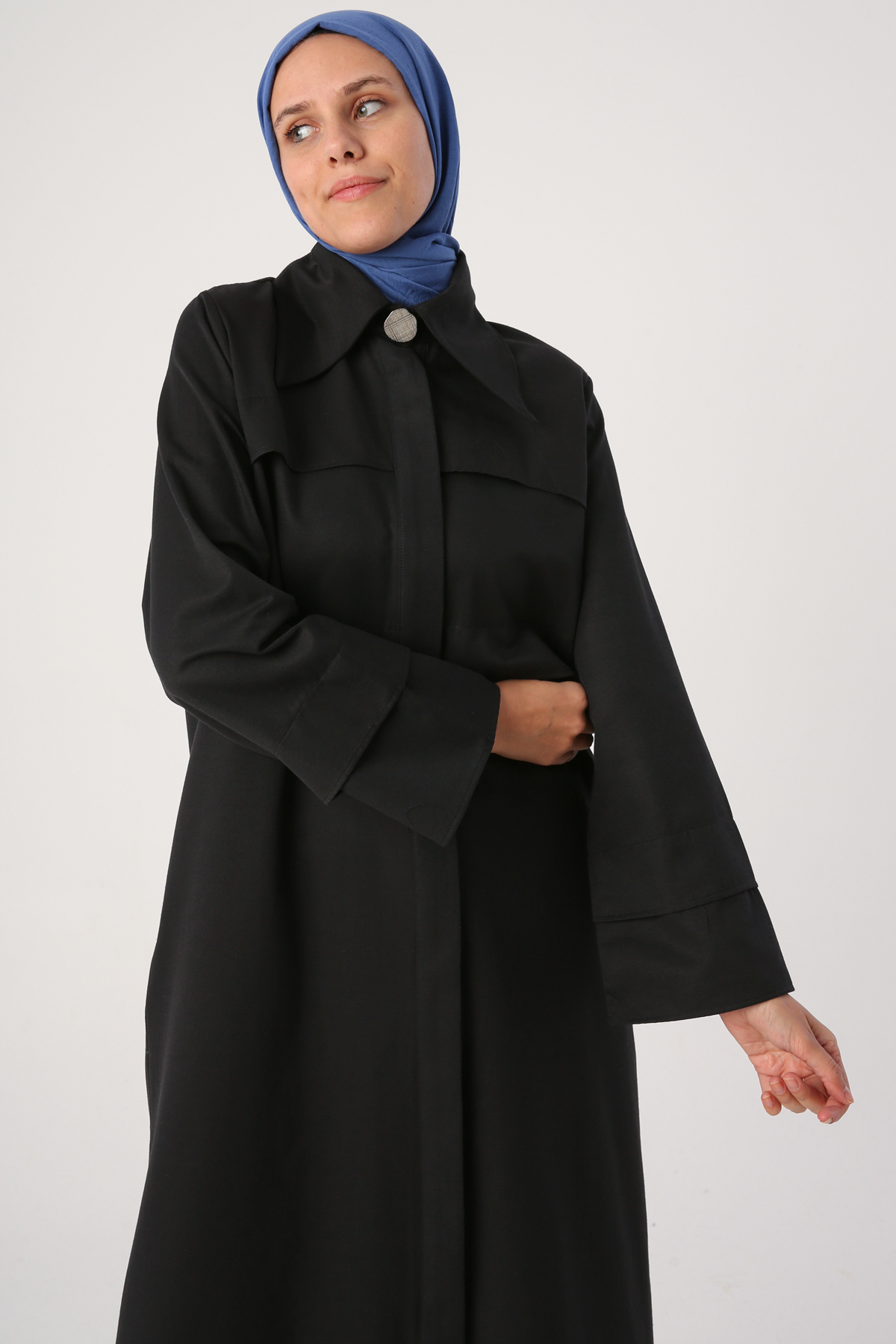 ALLDAY Schwarze Abaya Mit Spitzem Kragen Und Versteckter Knopfleiste für Damen - 38