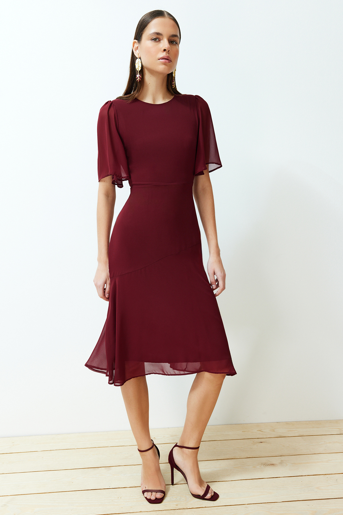 Trendyol Collection Burgunderrotes A-linien-kleid Aus Chiffon Mit Volant Und Futter Aus Gewebtem Stoff für Damen - 34