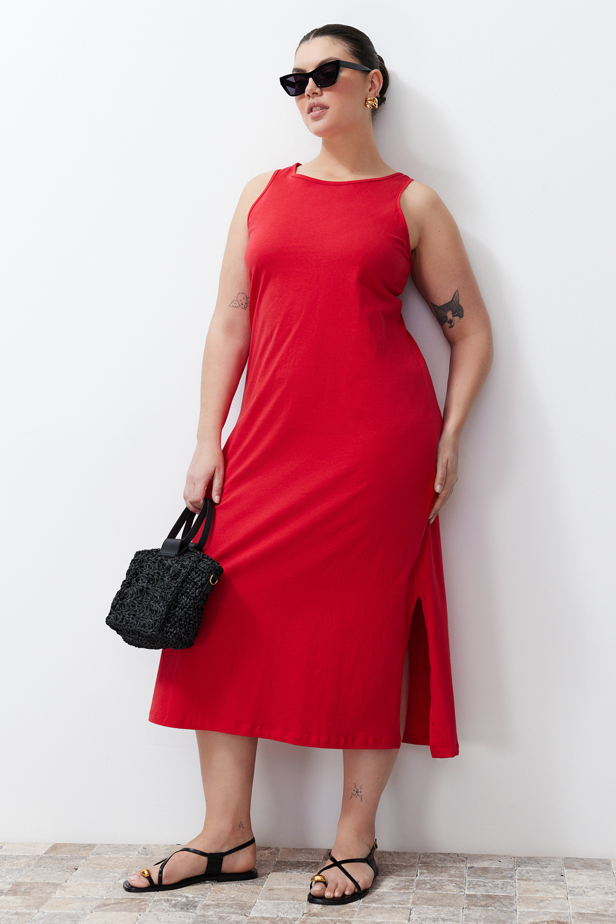 Trendyol Curve Sommerliches Rotes Single Jersey Kleid Aus 100% Baumwolle In Großen Größen für Damen - XL