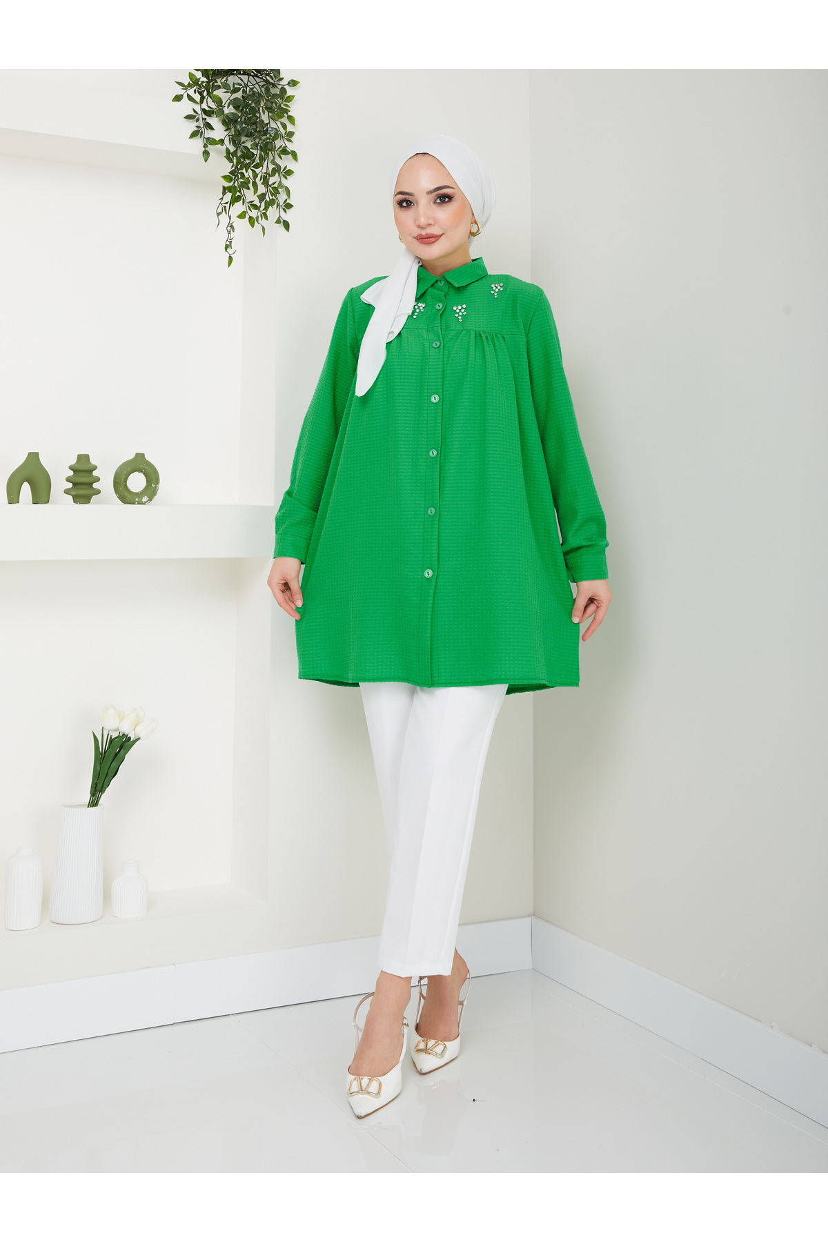 VOLT CLOTHİNG Juwelenbesetzte Hijab-tunika Mit Hemdkragen für Damen - M