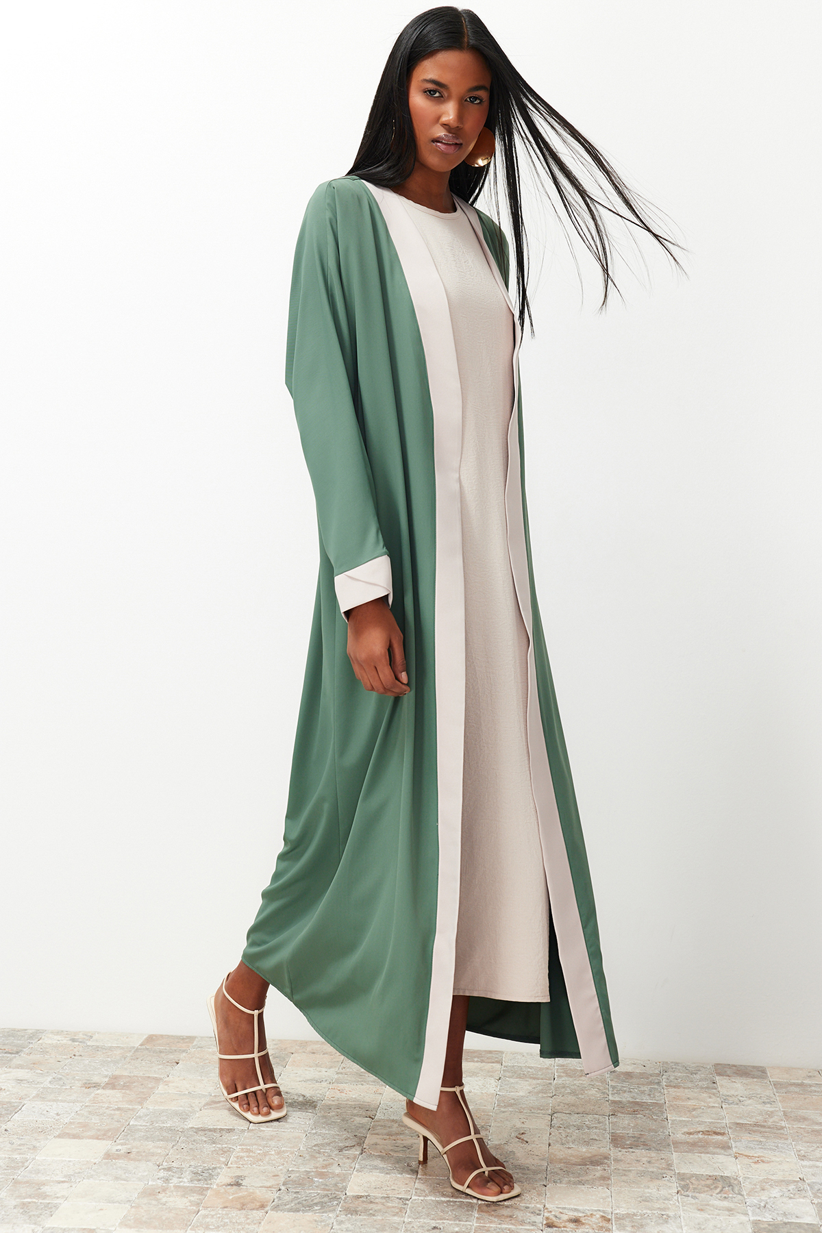 Trendyol Modest Grünes Einteiliges Gewebtes Kleid Lang, Kein Kleid, Blockierte Kappe, Ferace, Abaya für Damen - 42