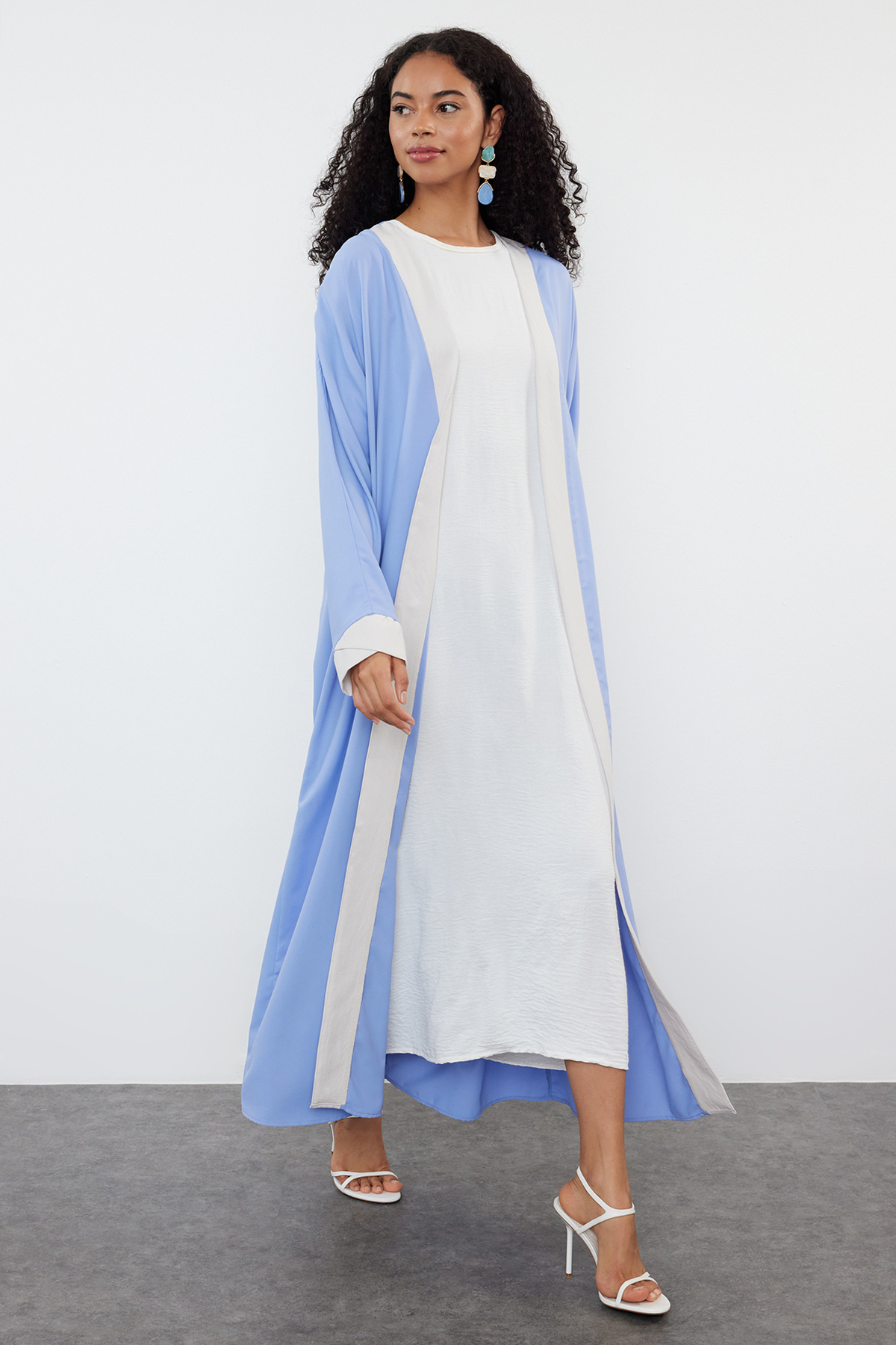 Trendyol Modest Lilafarbene, Lange Abaya Kein Kleid, Einteilige Mütze Und Ferace für Damen - 42