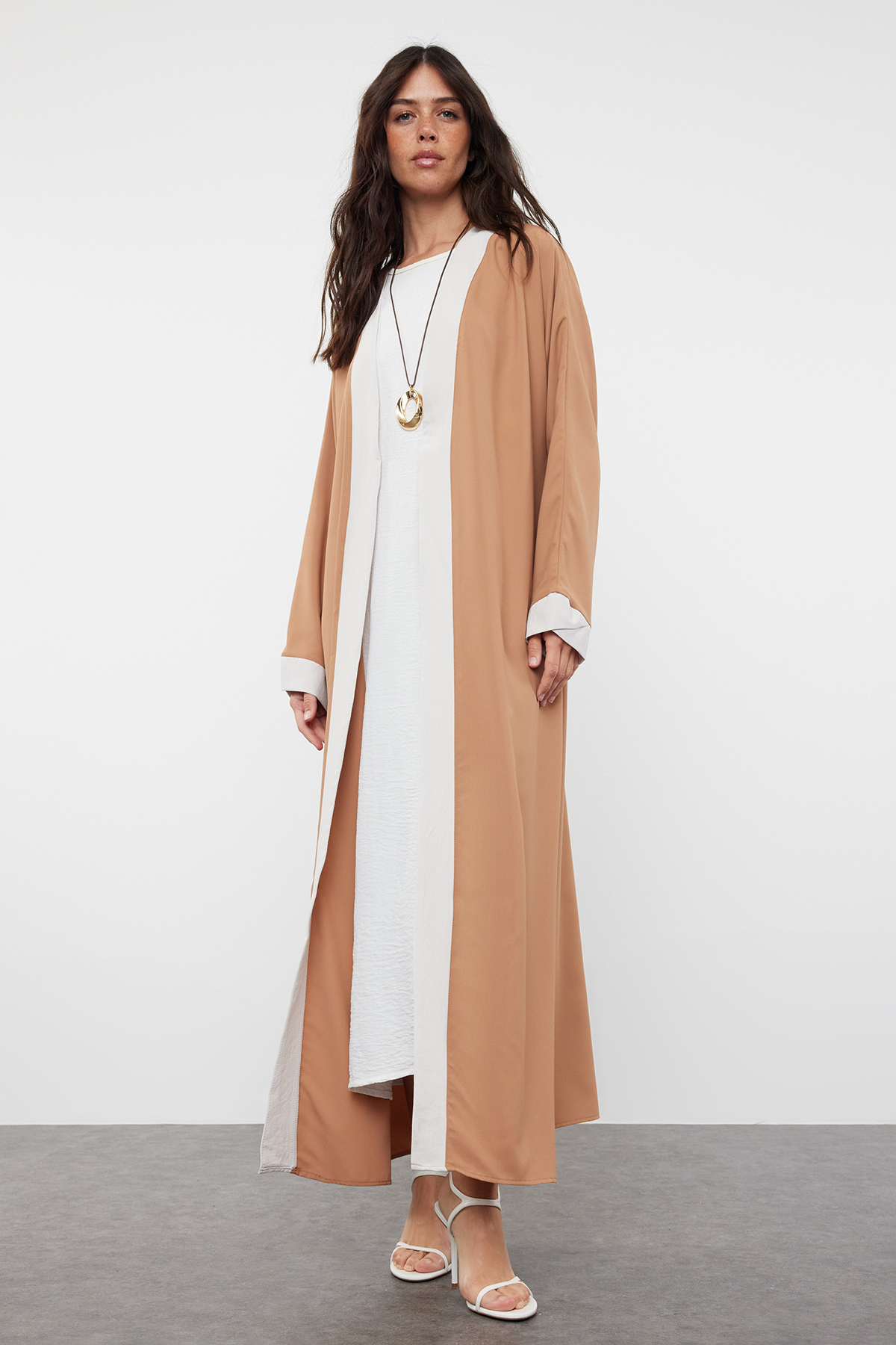 Trendyol Modest Kamelfarbenes, Langes, Einteiliges Gewebtes Kleid Mütze, Ferace Und Abaya für Damen - 36