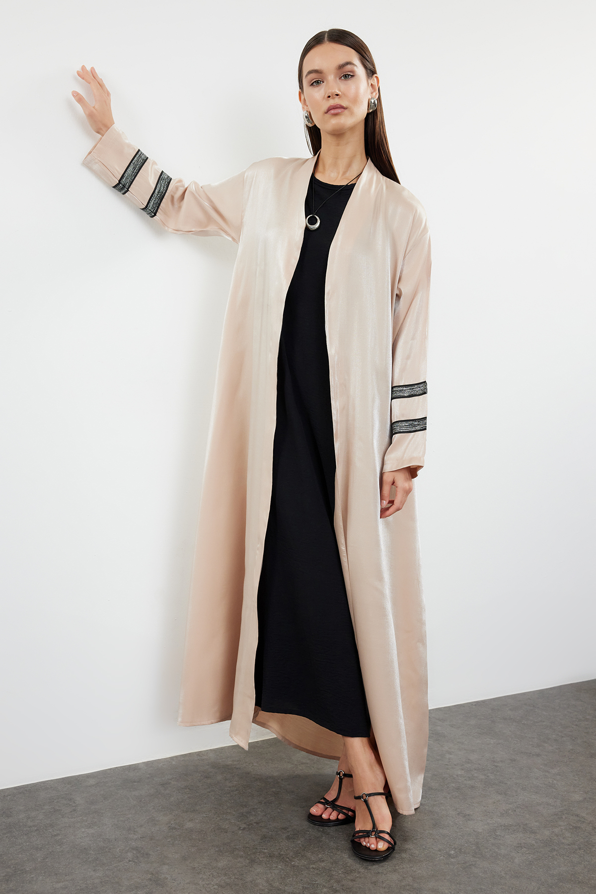 Trendyol Modest Hellbeige Besticktes Langes Gewebe Mütze, Ferace Und Abaya für Damen - 38