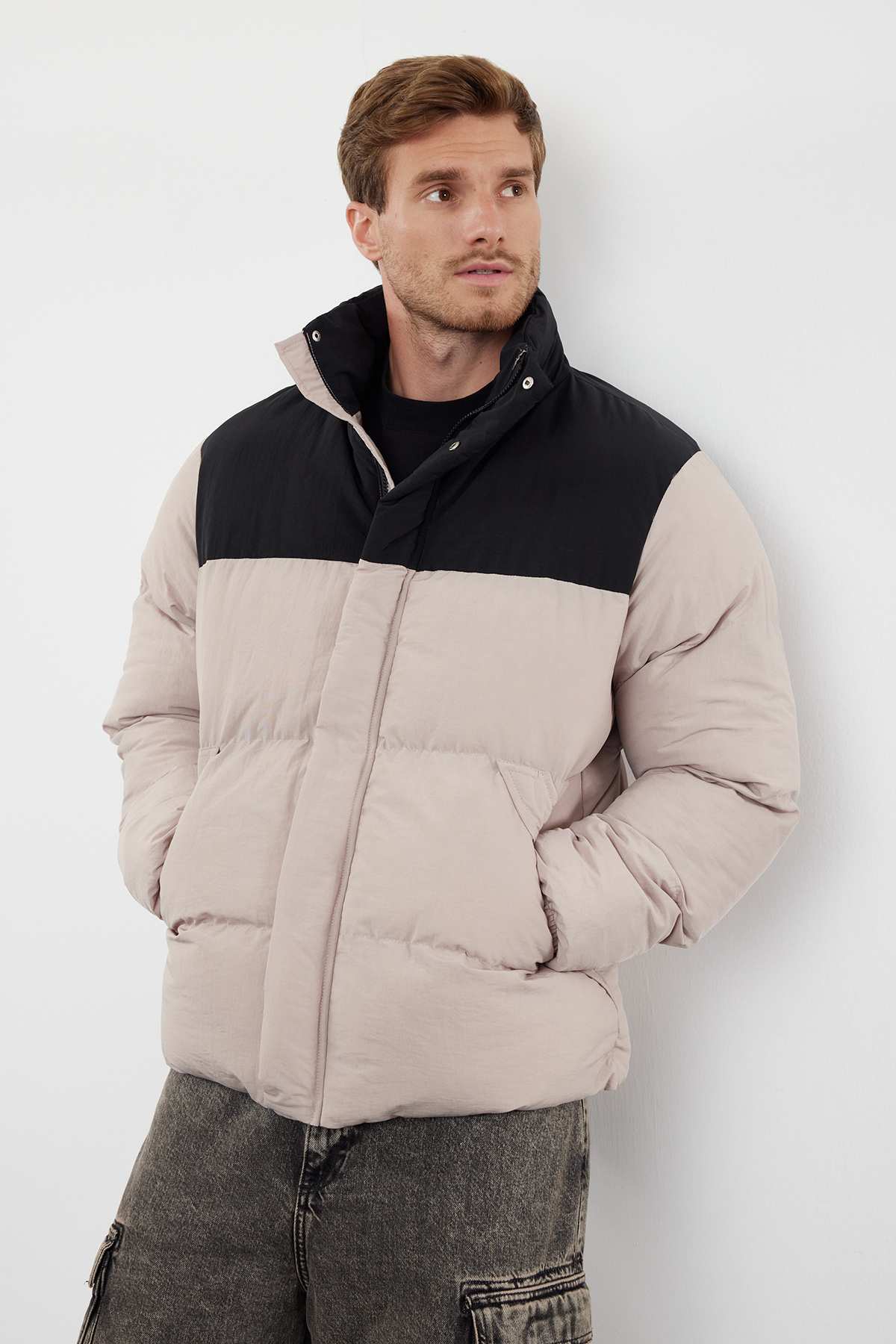 Trendyol Collection Wintermantel Steindesign, Stehkragen, Farbblock, Normale Passform für Herren - M