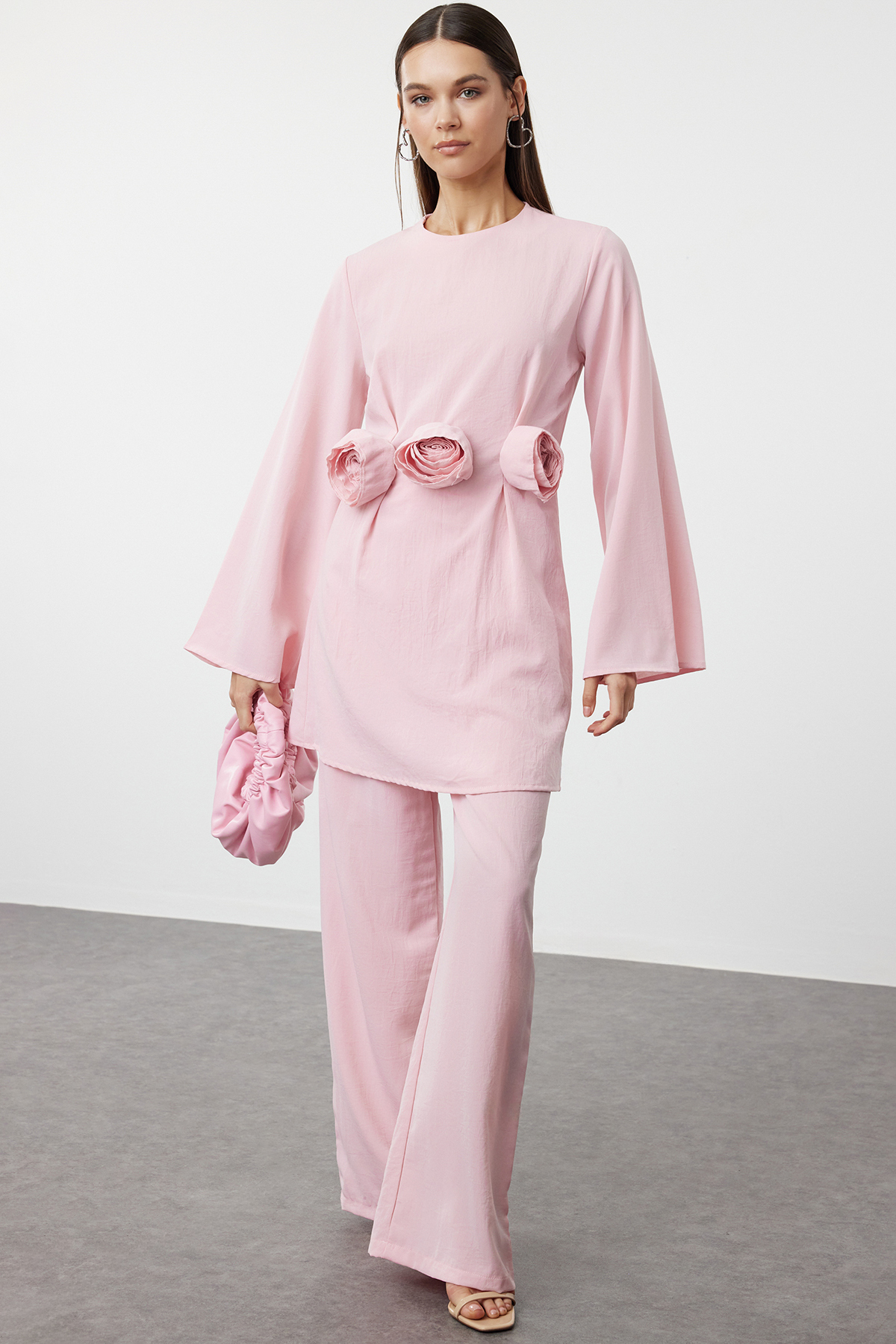 Trendyol Modest Gewebtes Set Mit Getrockneten Rosen – Rosen-/blumendetail Vorne, Oberteil Und Unterteil für Damen - 36