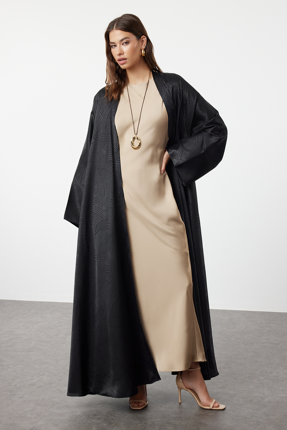 Trendyol Modest Gemusterte Schwarze Gewebte Kappe Ferace/abaya für Damen - 40-42