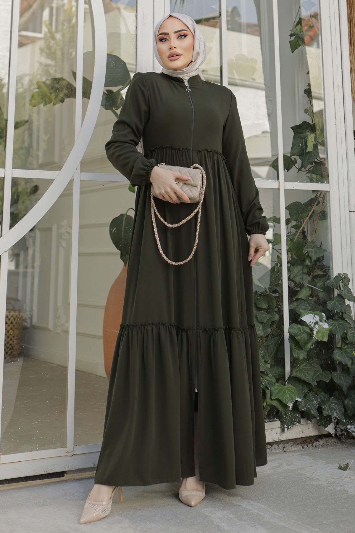 InStyle Abaya Mit Gerafftem Detail Und Reißverschluss – Khaki für Damen - 48