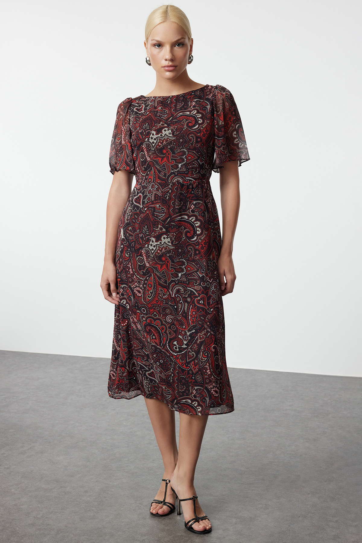 Trendyol Collection Rotes, Mit Paisley Verziertes, A-linien-kleid Mit Angelärmeln Und Gefüttertem Chiffon-midi-kleid für Damen - 40