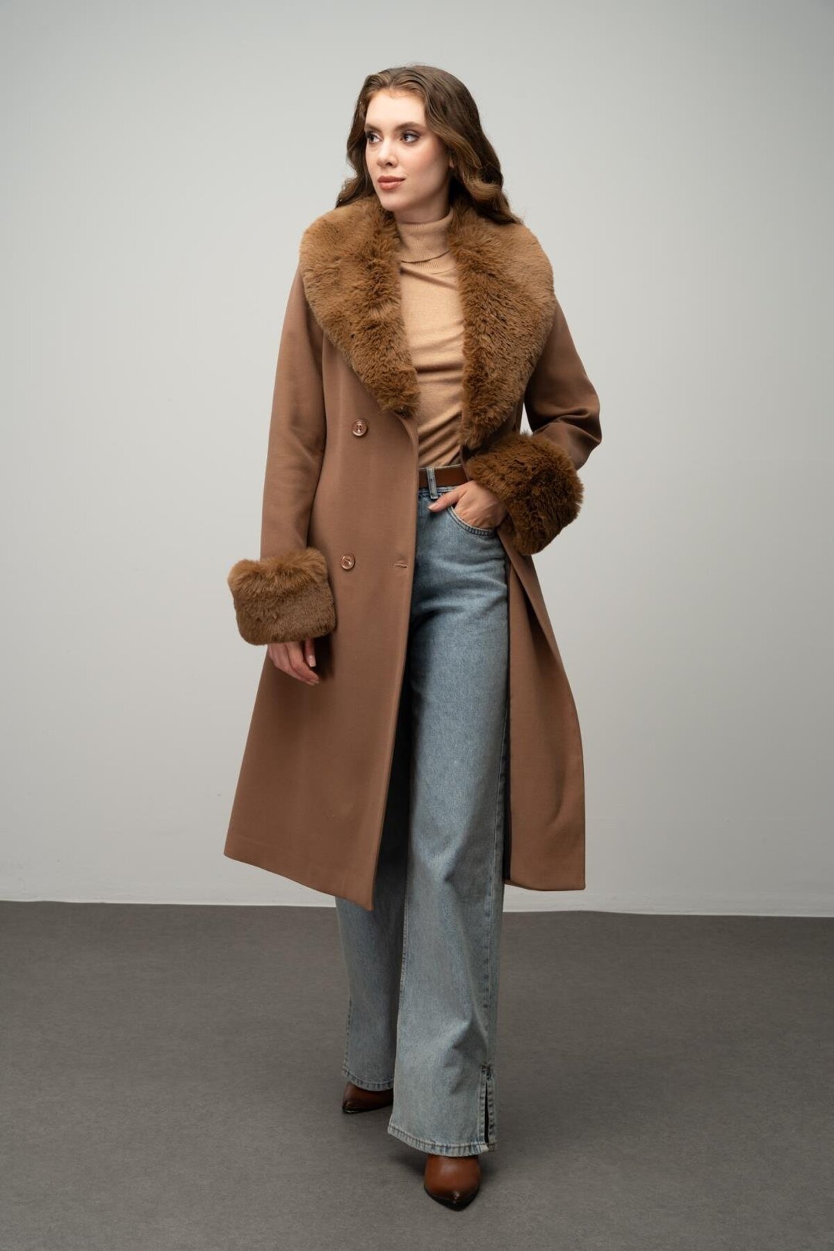 Olcay Zweireihiger Mantel Abnehmbarer Pelz Und Mittlere Länge, Taba für Damen - 48