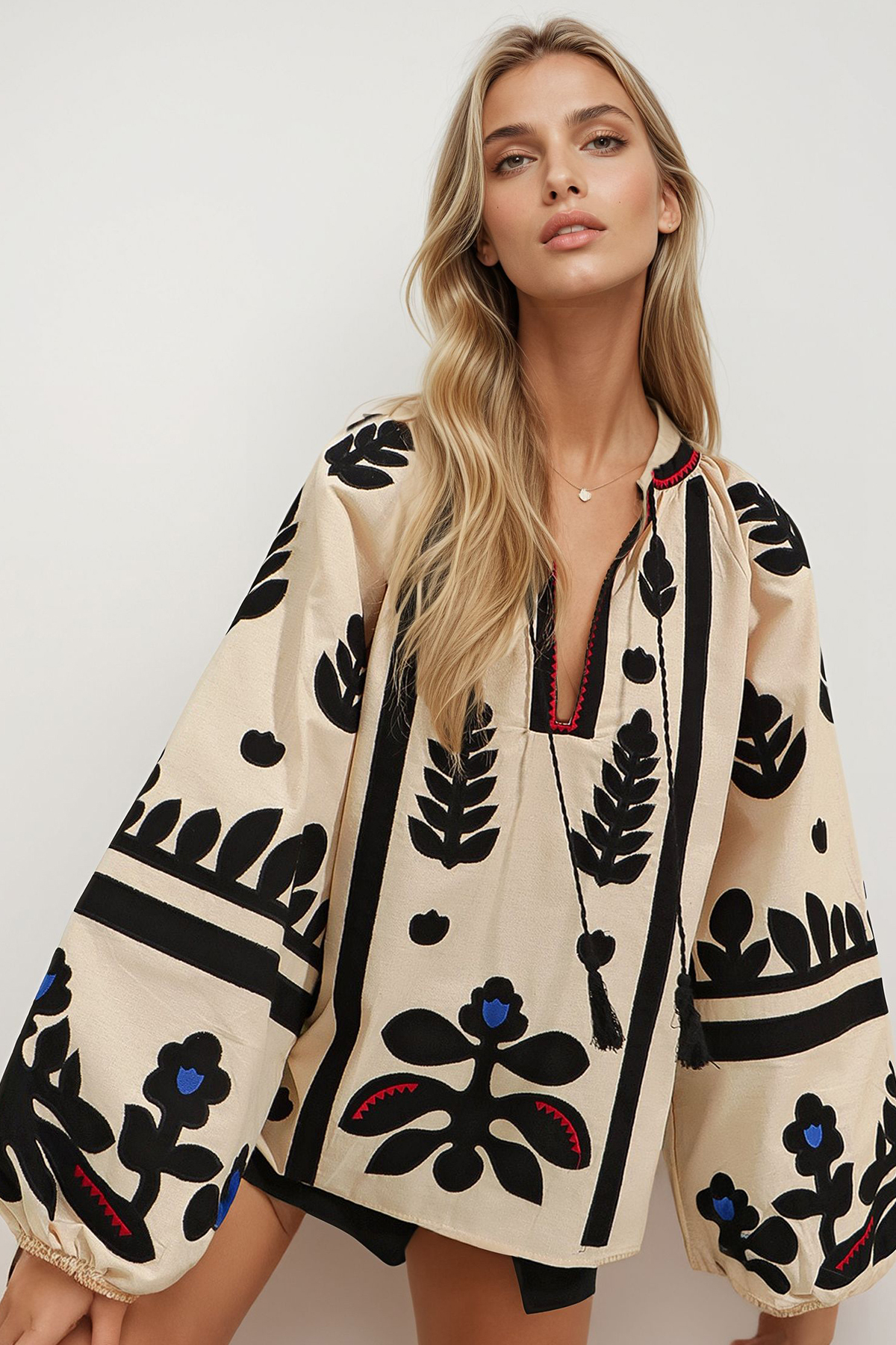 Trend Alaçatı Stili Beigefarbene Bluse Mit U-boot-ausschnitt Und Quasten, Detaillierter Stickerei, Ballonärmel, Gewebte Bluse für Damen - M