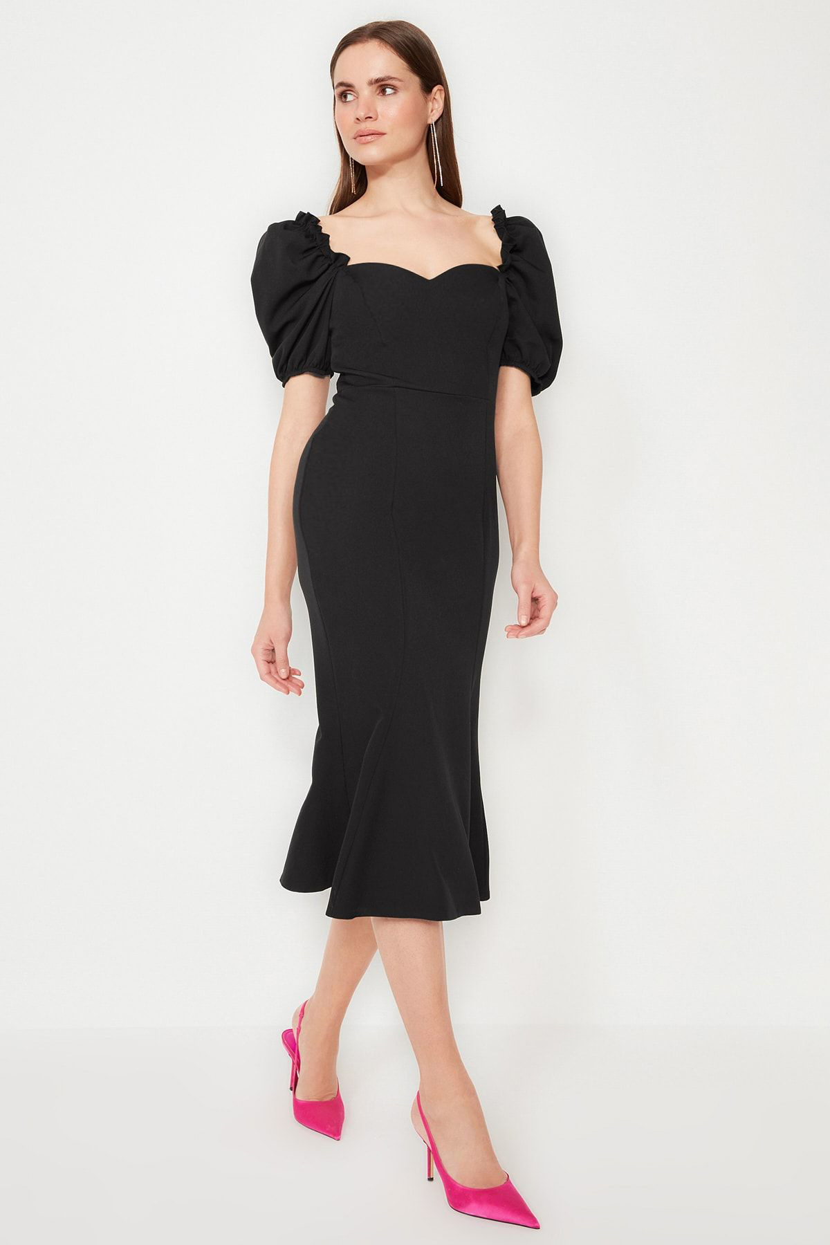 Trendyol Collection Schwarzes, Gewebtes, Elegantes Abendkleid Mit Kragendetail, Nachtabendkleid für Damen - 34