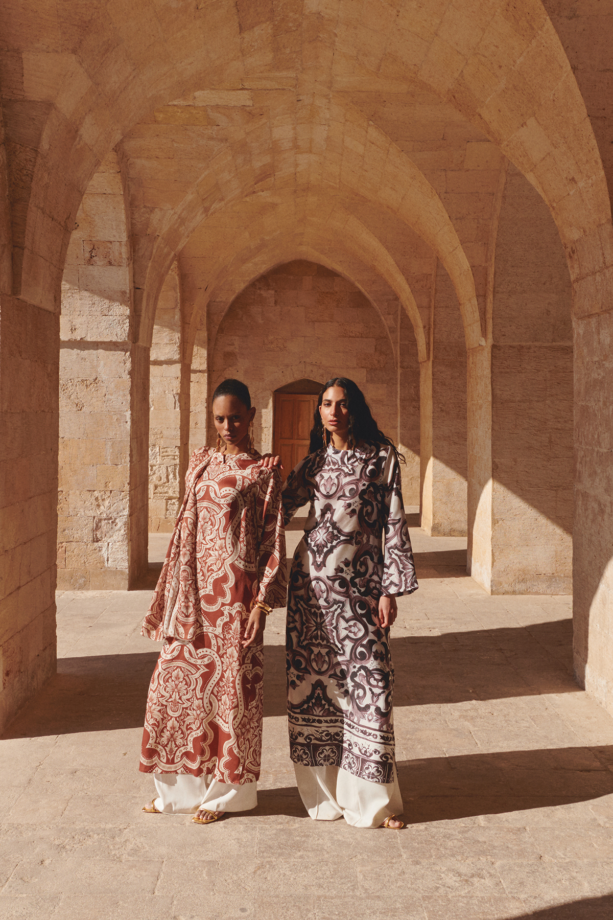 Trendyol Modest Braunes Satin-abendkleid Mit Ethnischem Muster, Jalabiya-kleid für Damen - 38