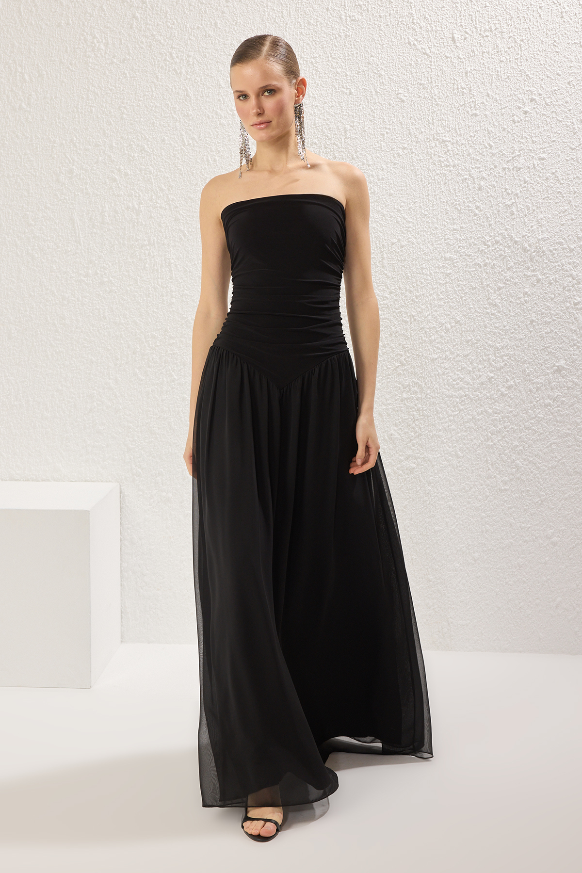 Trendyol Collection Schwarzes, Drapiertes, Gewebtes Chiffon-abendkleid Mit Langem Flugflug Und Schickem Abendkleid Für Den Abschlussball für Damen - 38