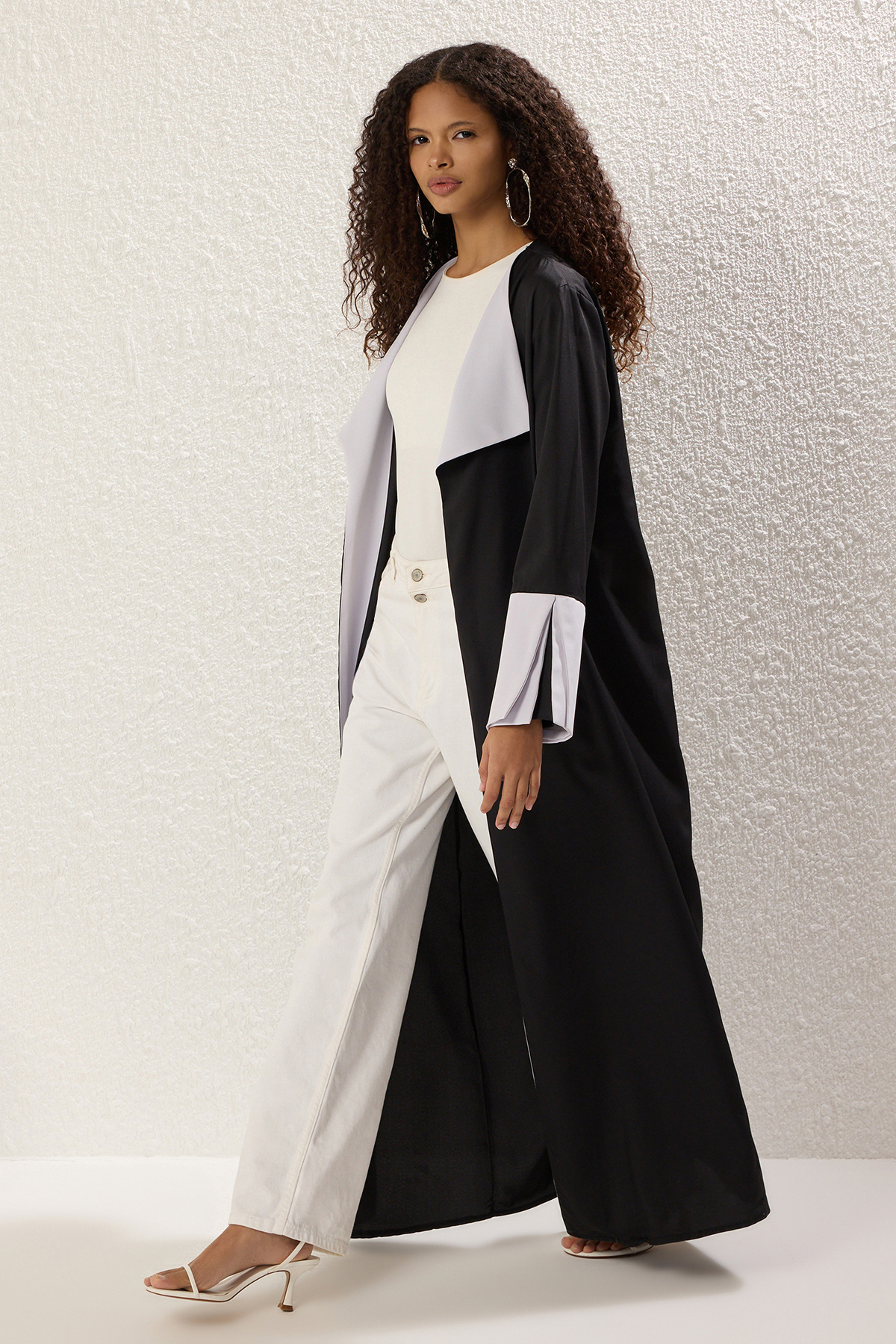 Trendyol Modest Langes, Schwarz-graues Aerobin Gewebt Mütze, Ferace Und Abaya für Damen - 40