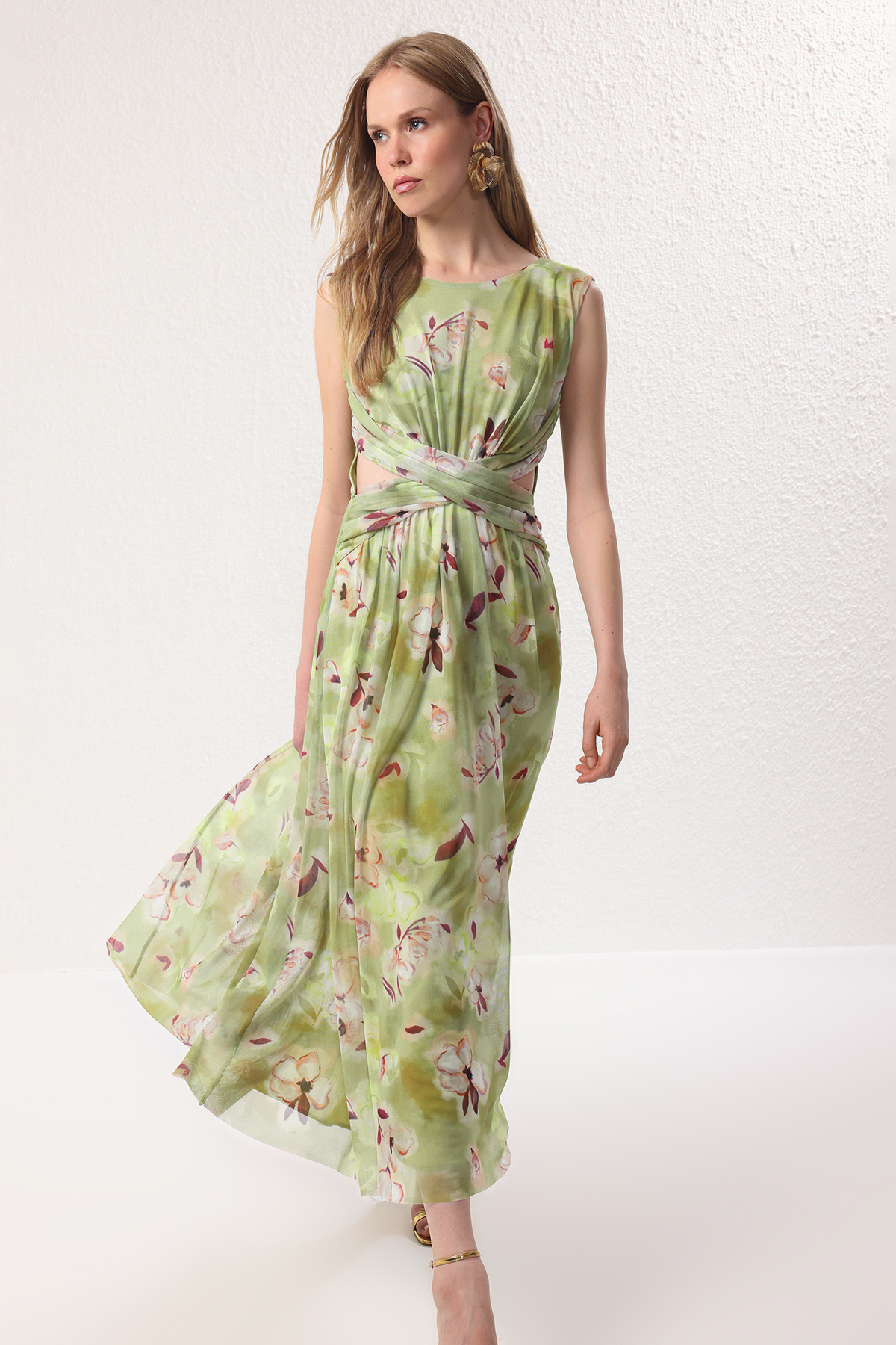 Trendyol Collection Grünes A-linien-abendkleid Mit Ausschnitt/fenster-detail, Flight-flight-tüll-midi-abendkleid, Heimkehrkleid für Damen - 34