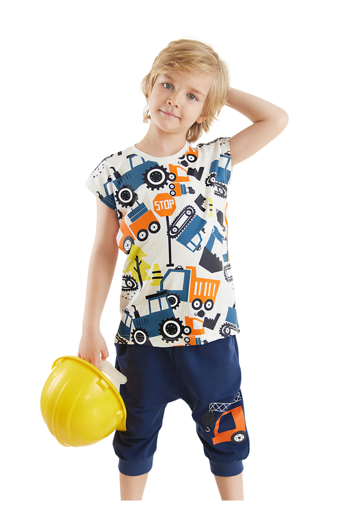 Denokids Sommerset Für Jungen – Cars-t-shirt Und Capri-shorts für Herren - 5 Jahre alt