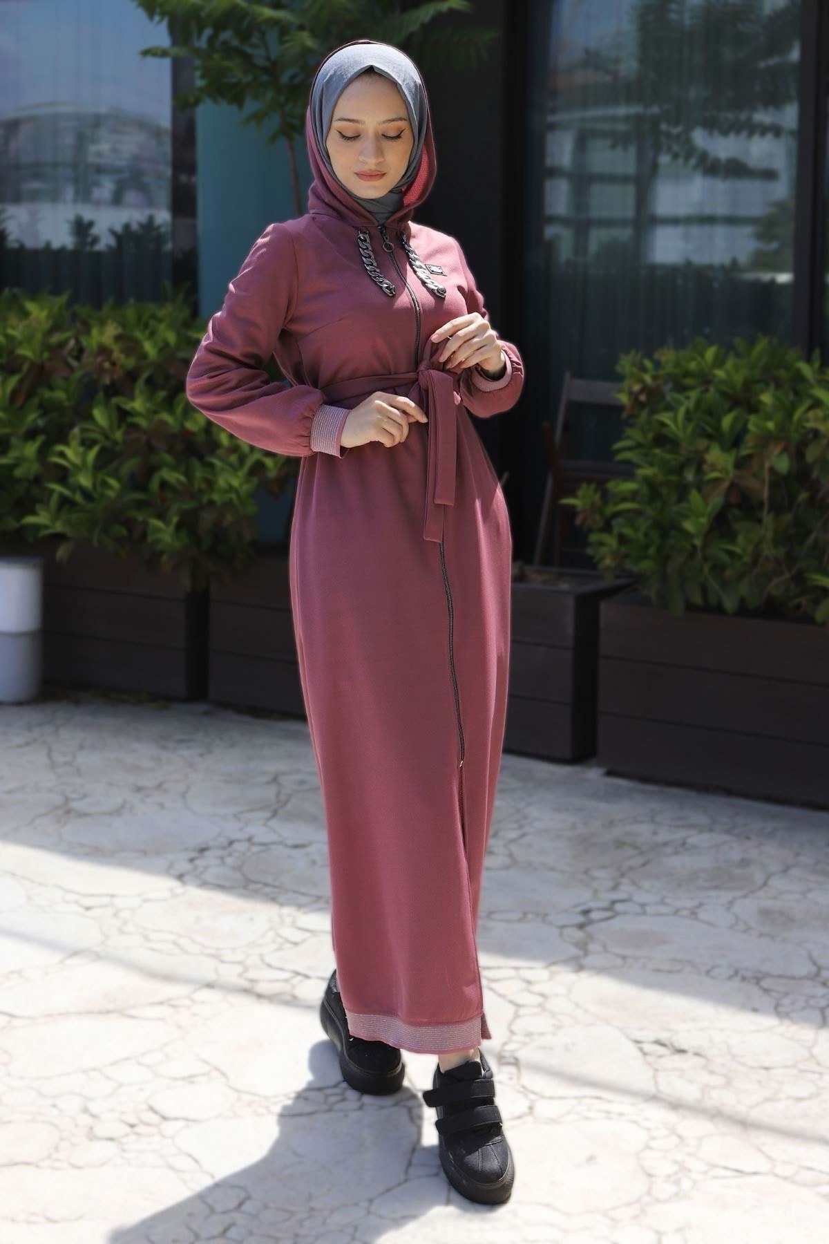 Modamihram Kettendetaillierte Abaya Mit Reißverschluss In Dusty Rose für Damen - 38