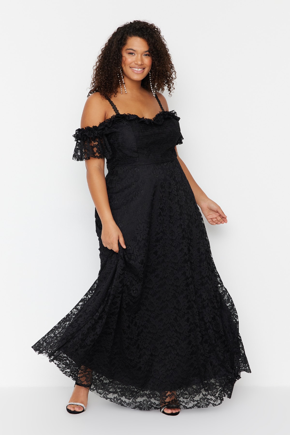Trendyol Curve Schwarzes, Langes Abendkleid Mit A-ausschnitt Und Rüschen Abschluss-/verlobungs-/abendkleid für Damen - 56